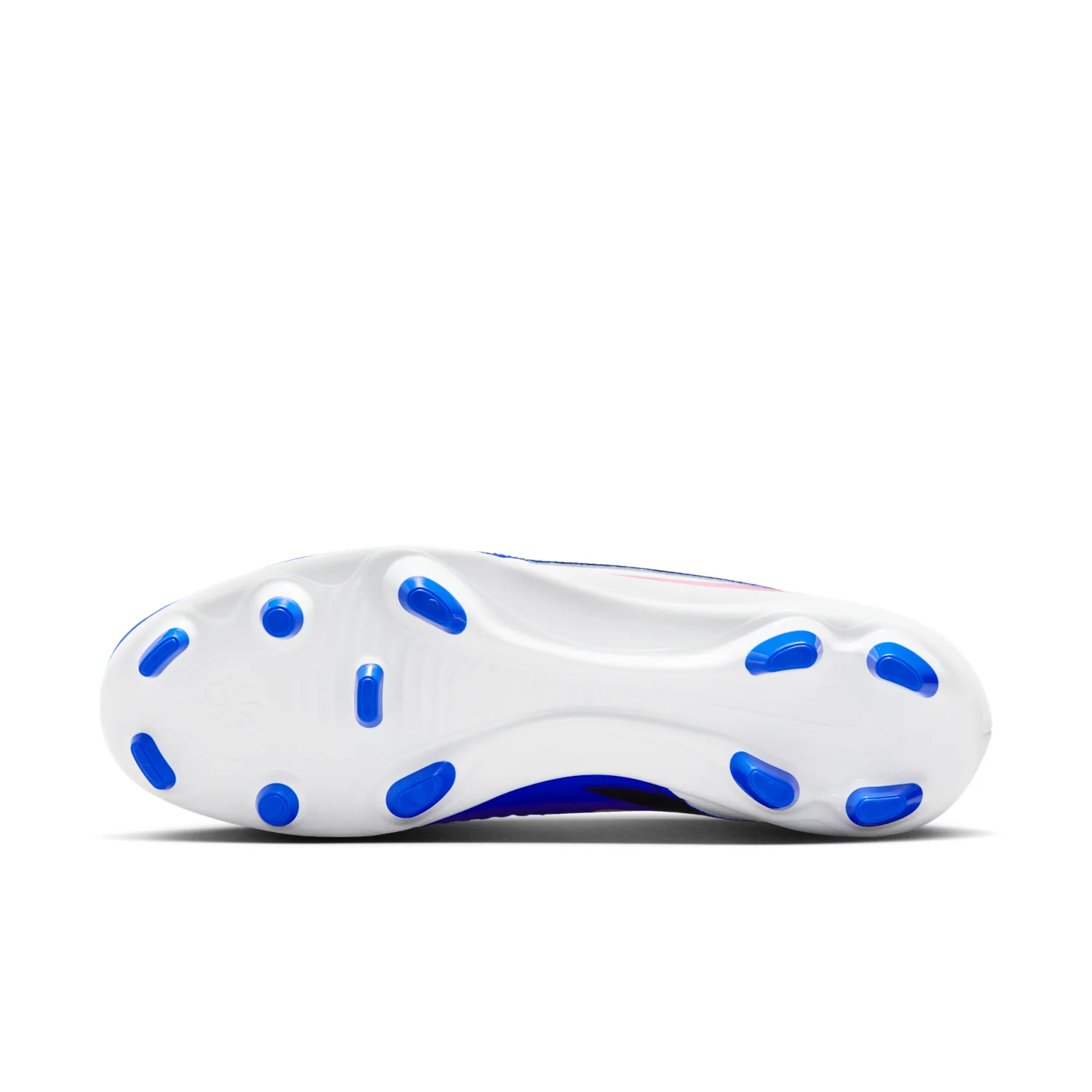 Nike Phantom 6 Low Club image 2