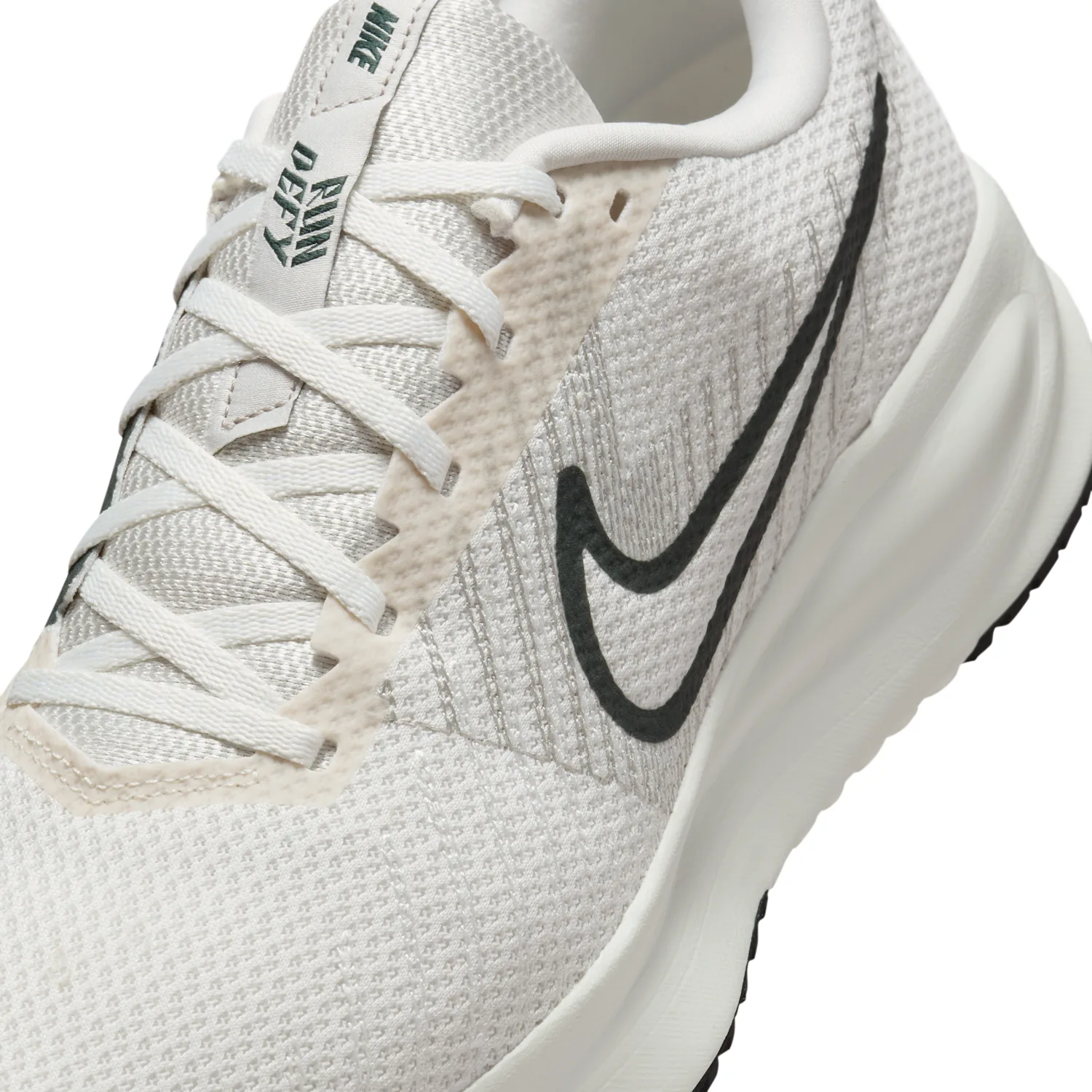 Nike Run Defy image 7