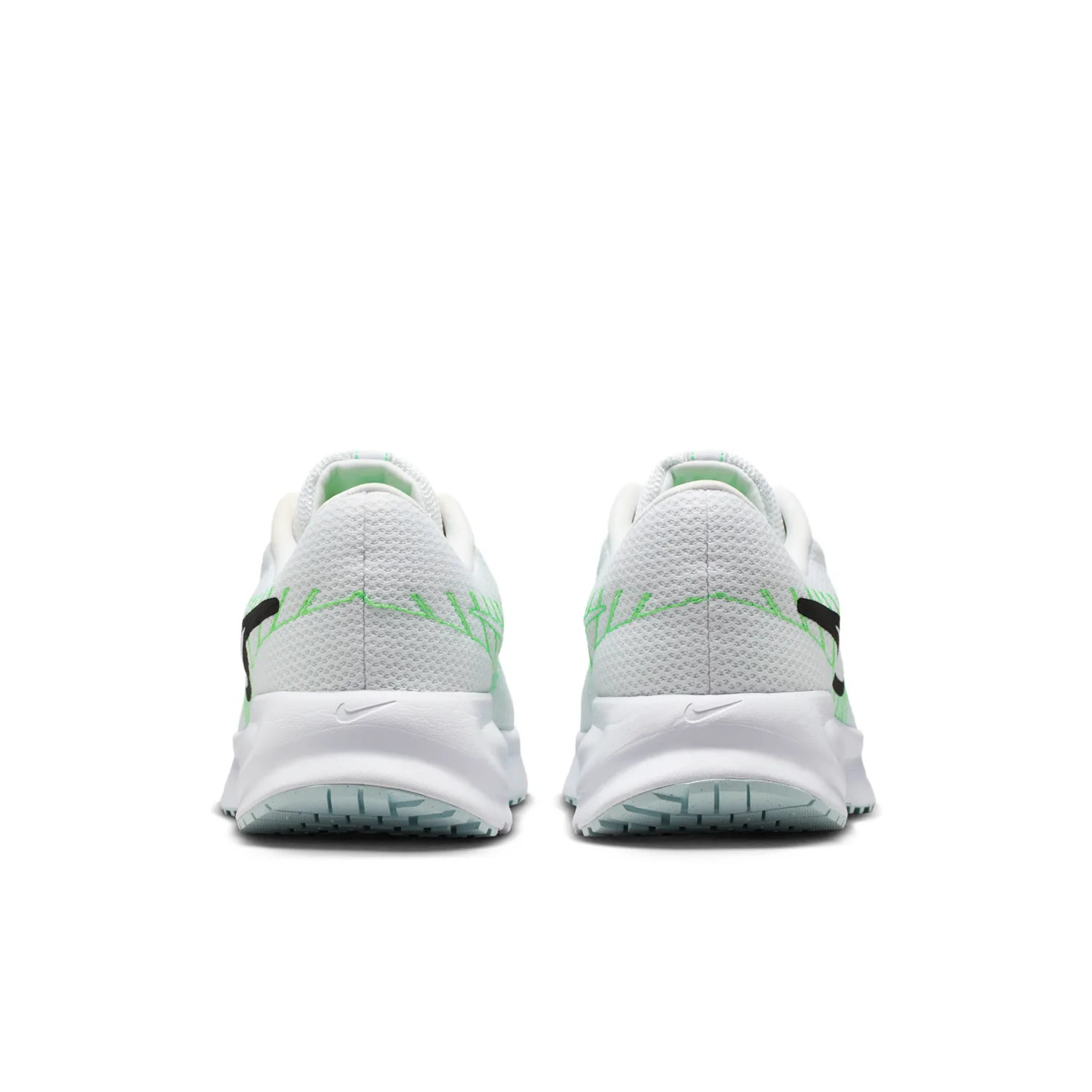 Nike Run Defy image 6