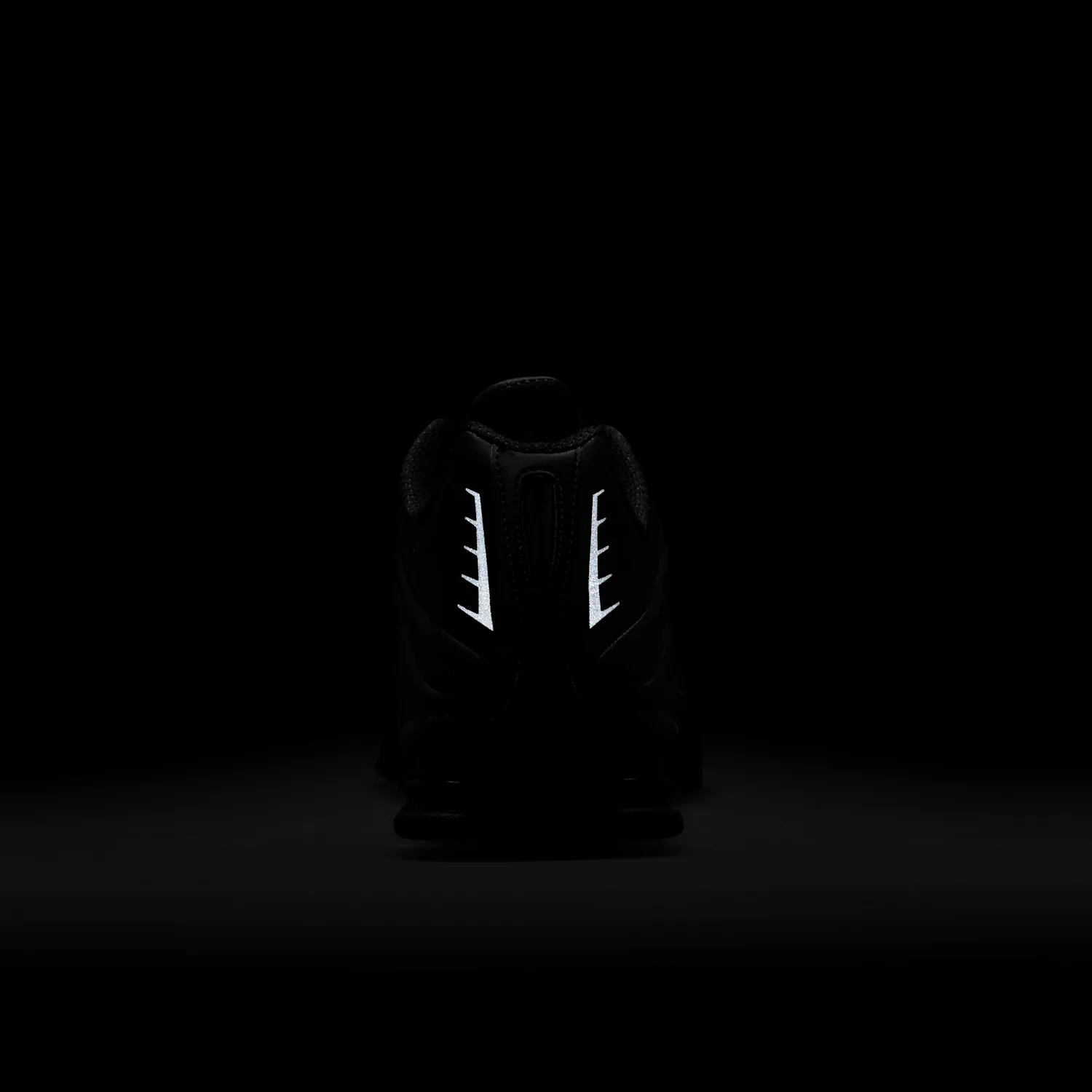 Nike Shox R4 image 2