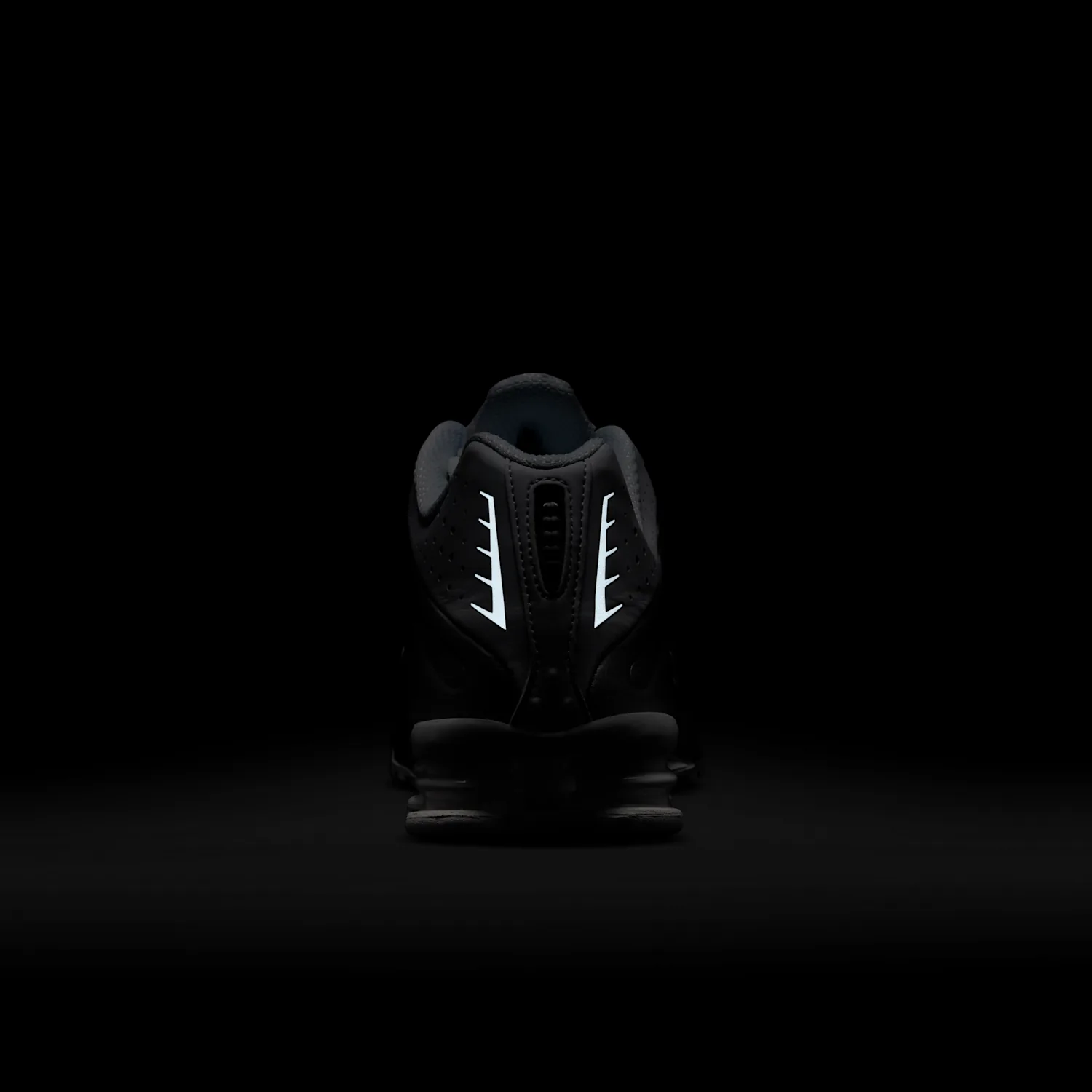 Nike Shox R4 image 2