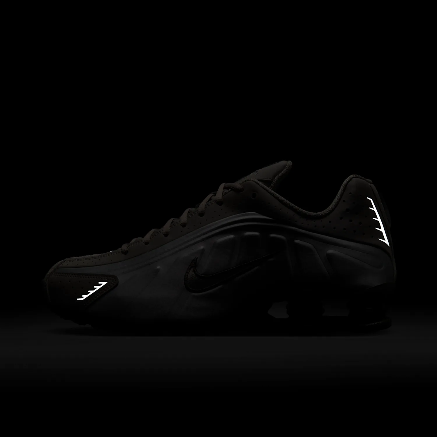 Nike Shox R4 image 3