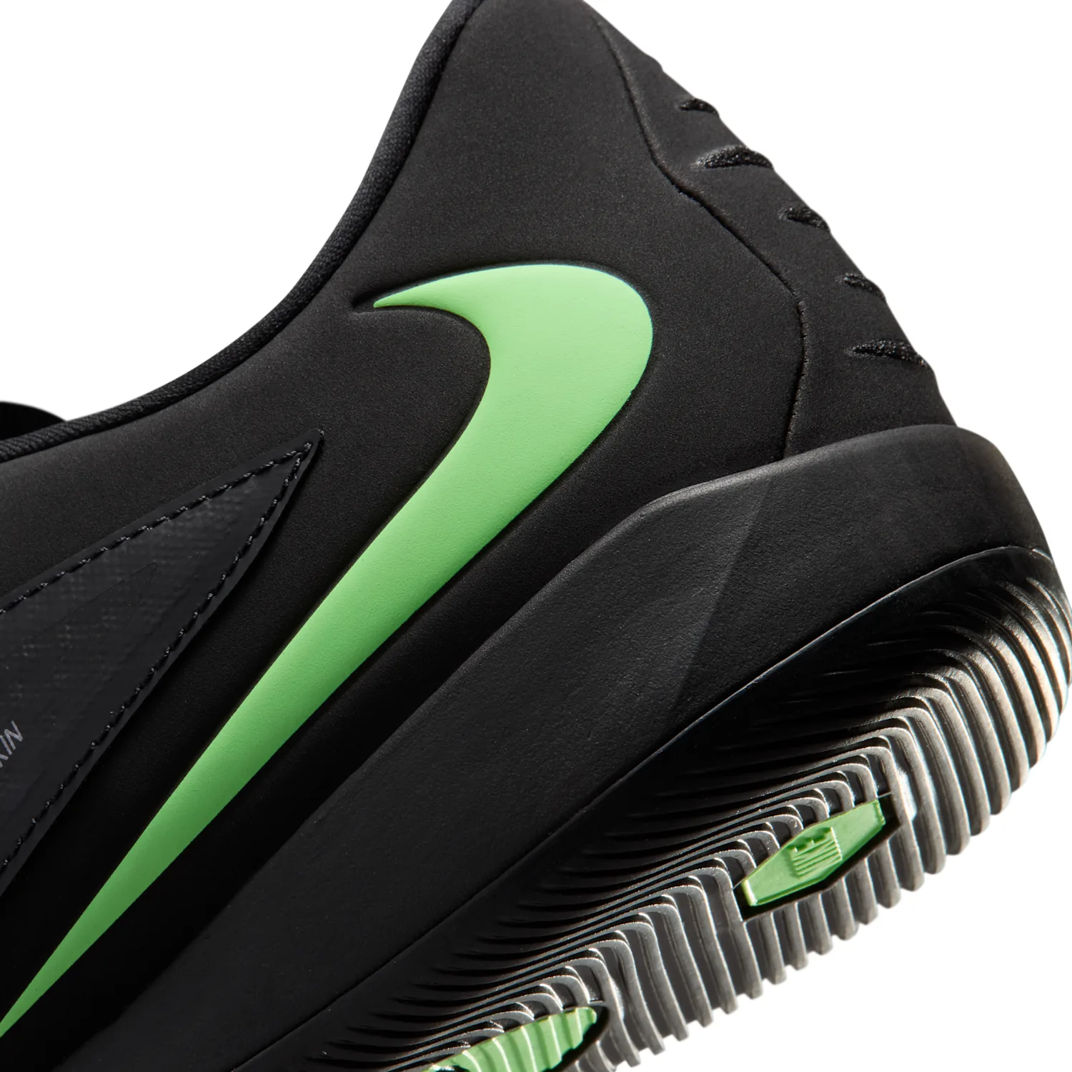 Nike Phantom 6 Low Academy image 8