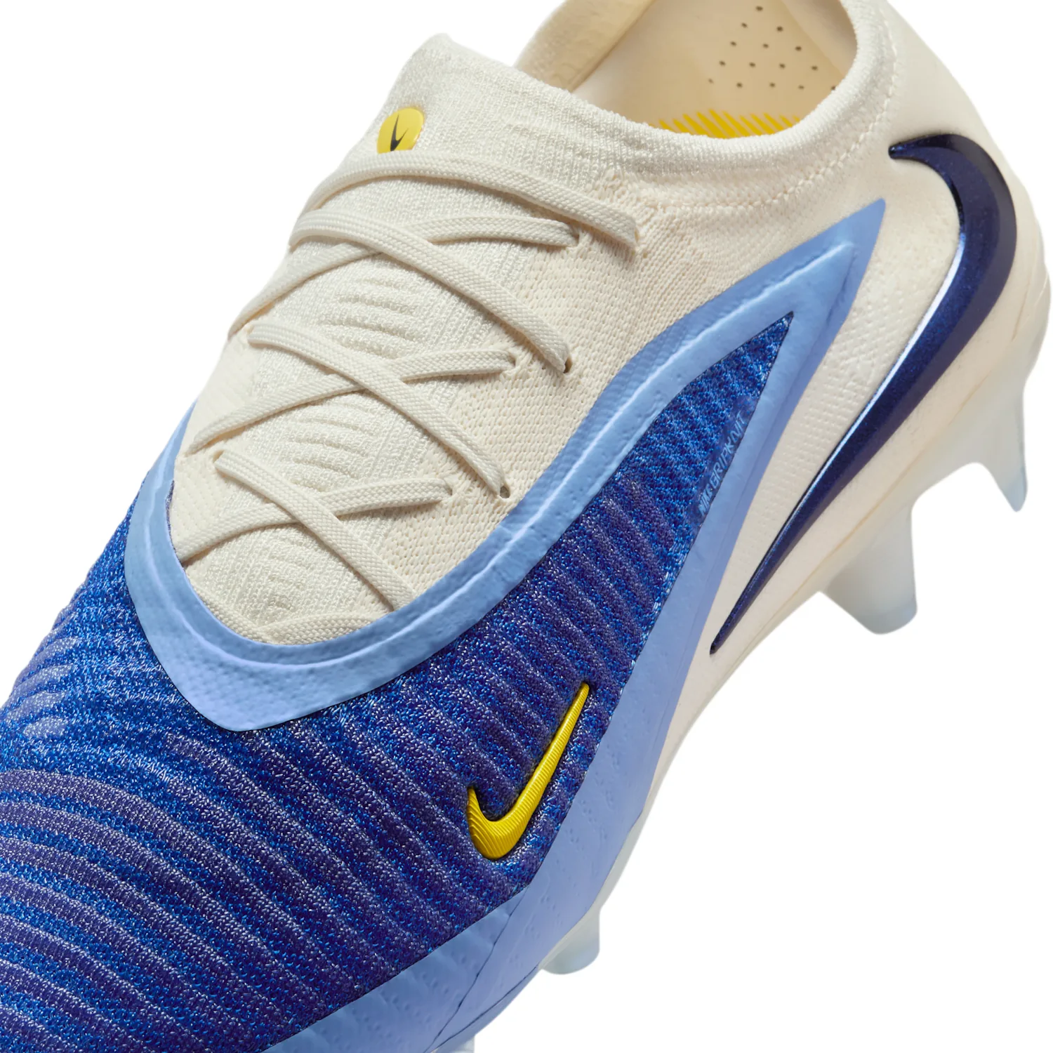 Nike Phantom 6 Low Elite image 9