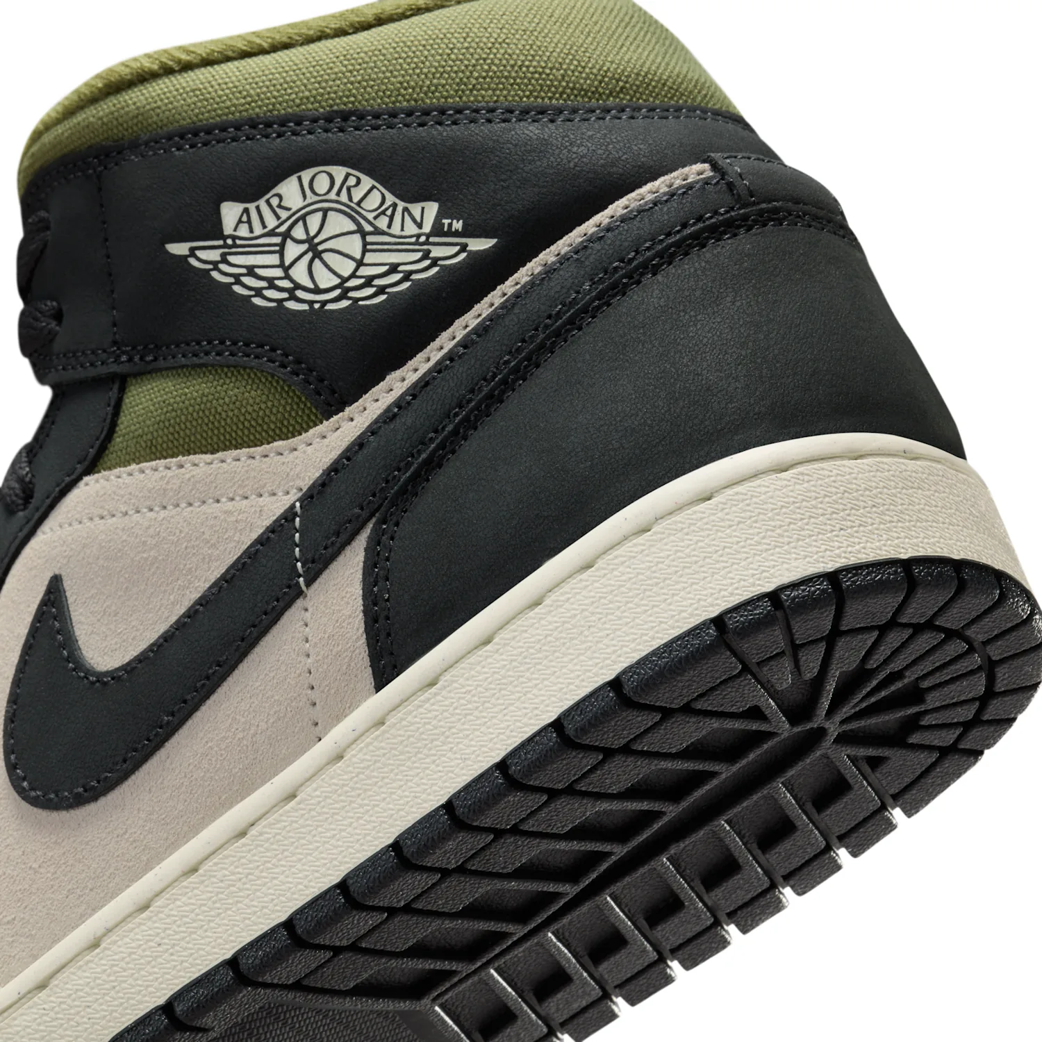 Air Jordan 1 Mid SE image 8