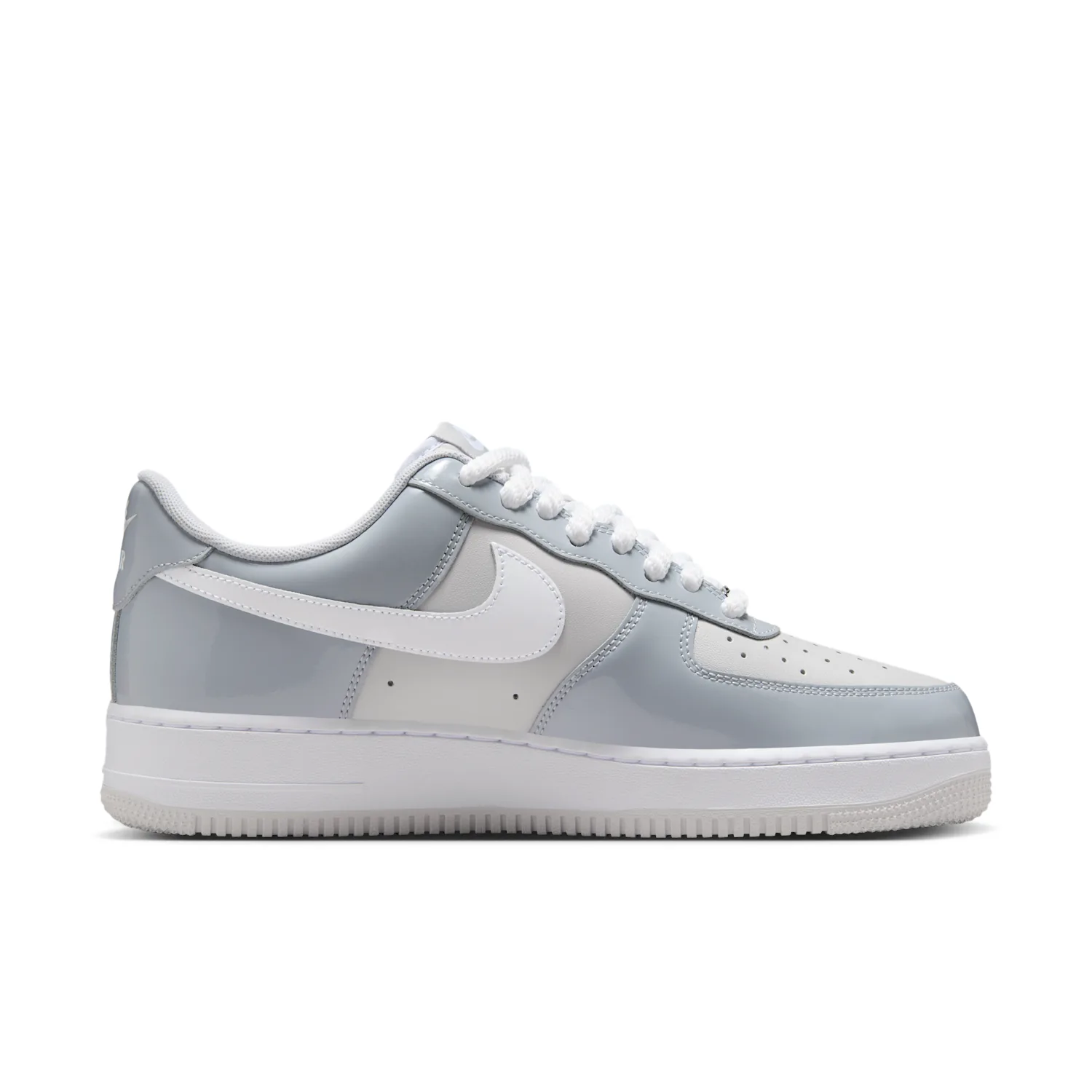 Nike Air Force 1 '07 LV8 image 3