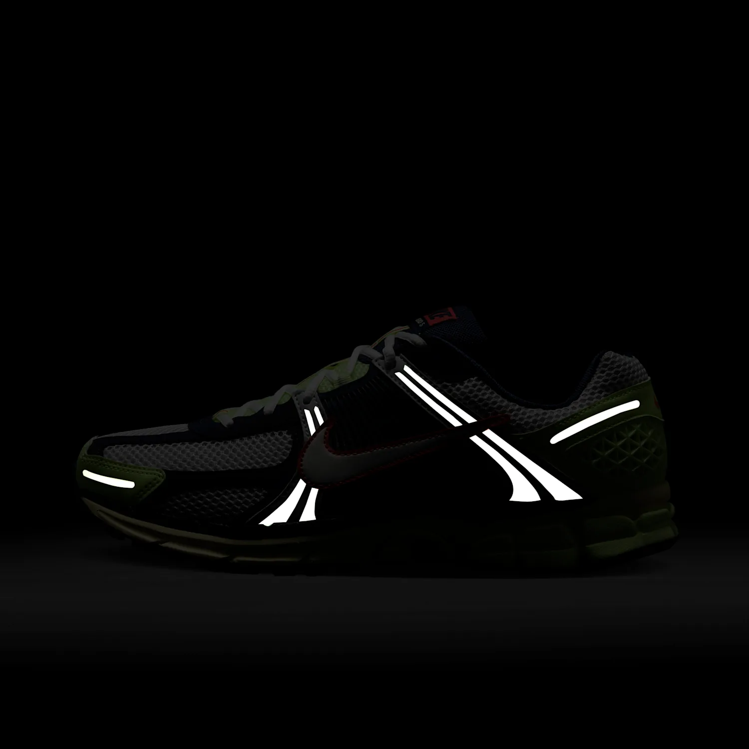 Nike Zoom Vomero 5 image 9