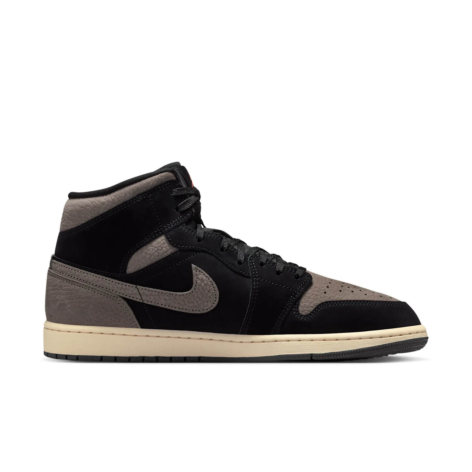Air Jordan 1 Mid SE image 3