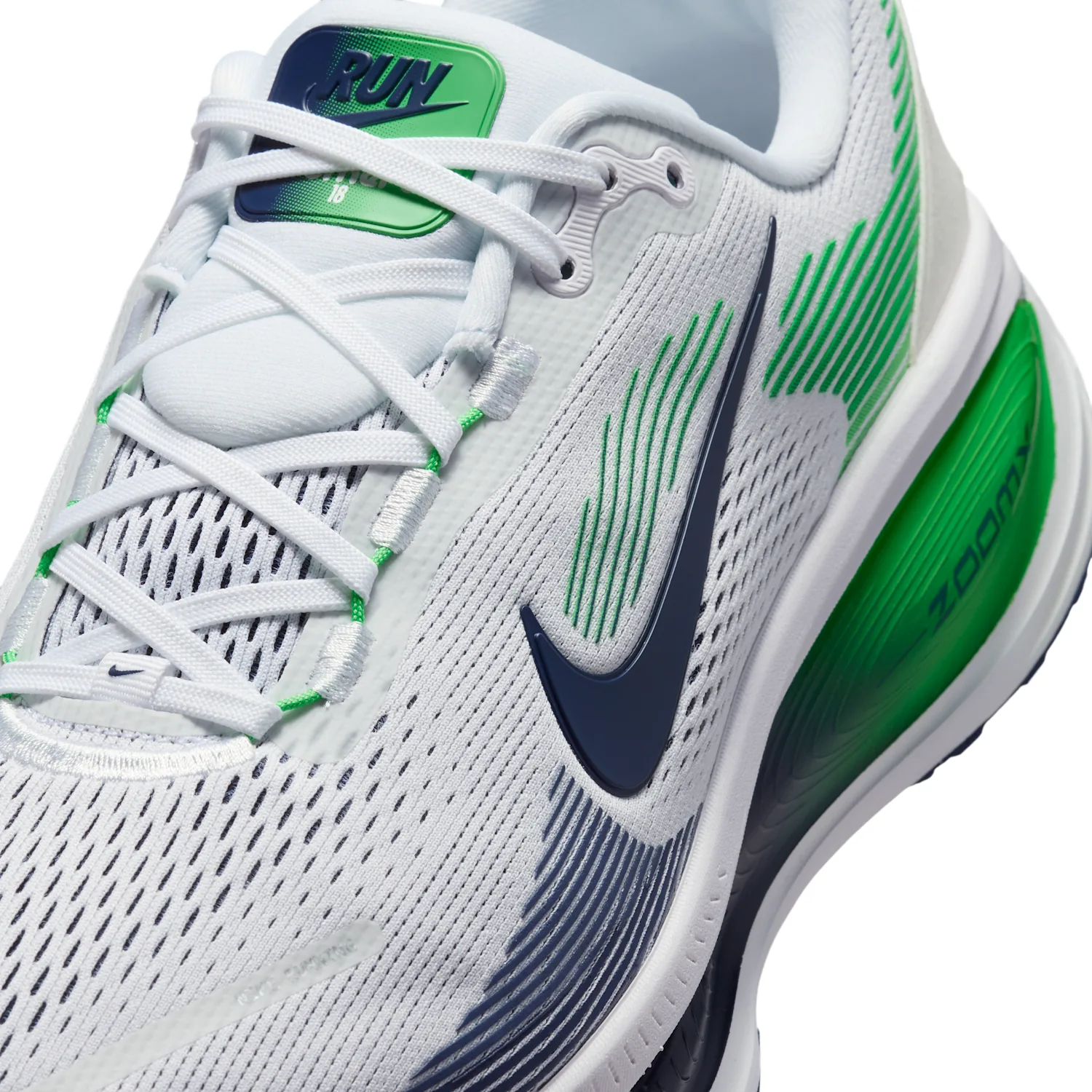 Nike Vomero 18 image 7