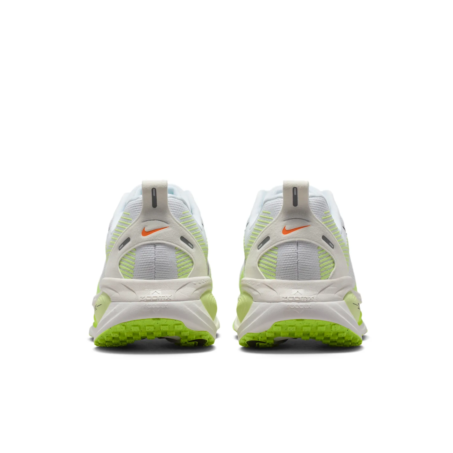 Nike Vomero 18 image 6