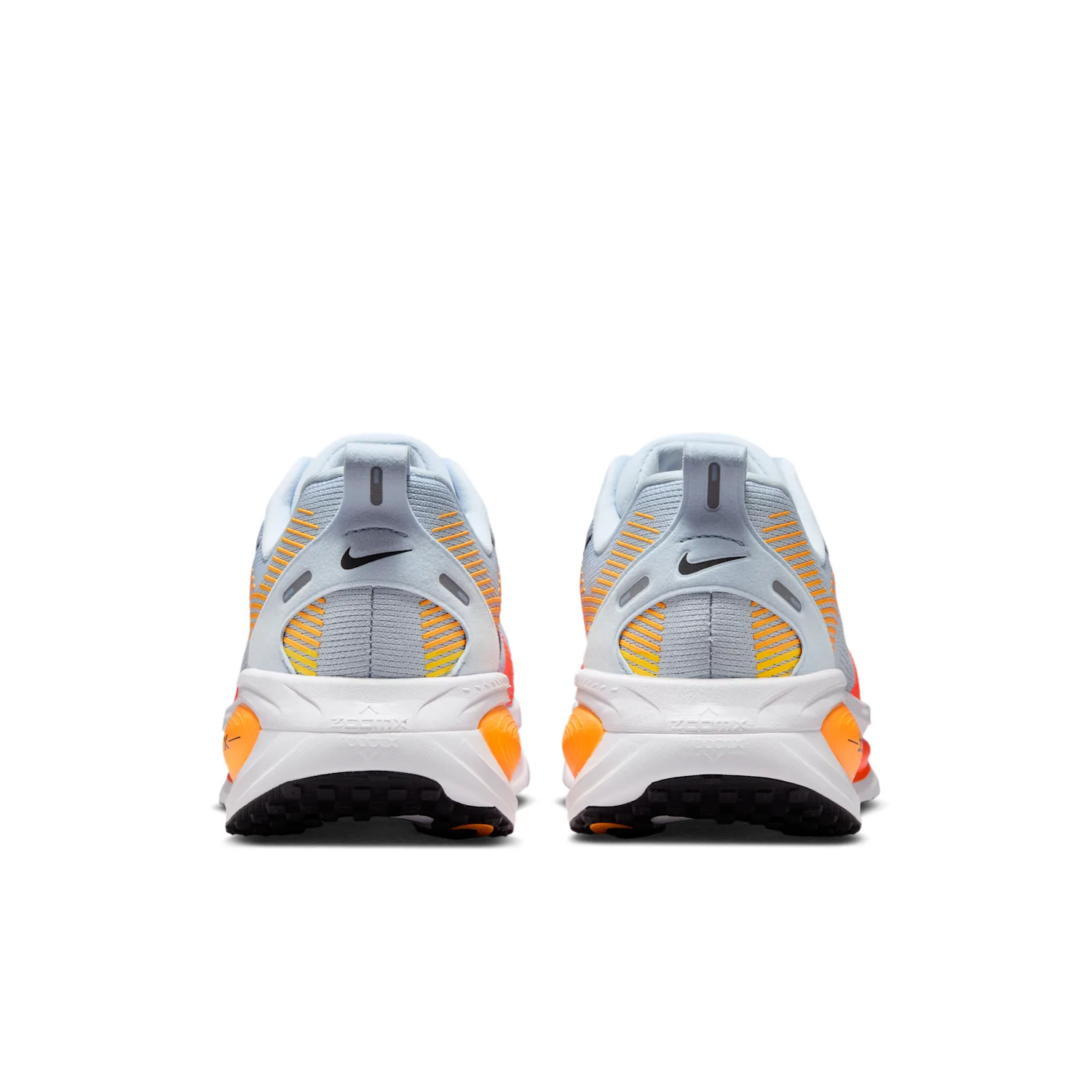 Nike Vomero 18 image 6