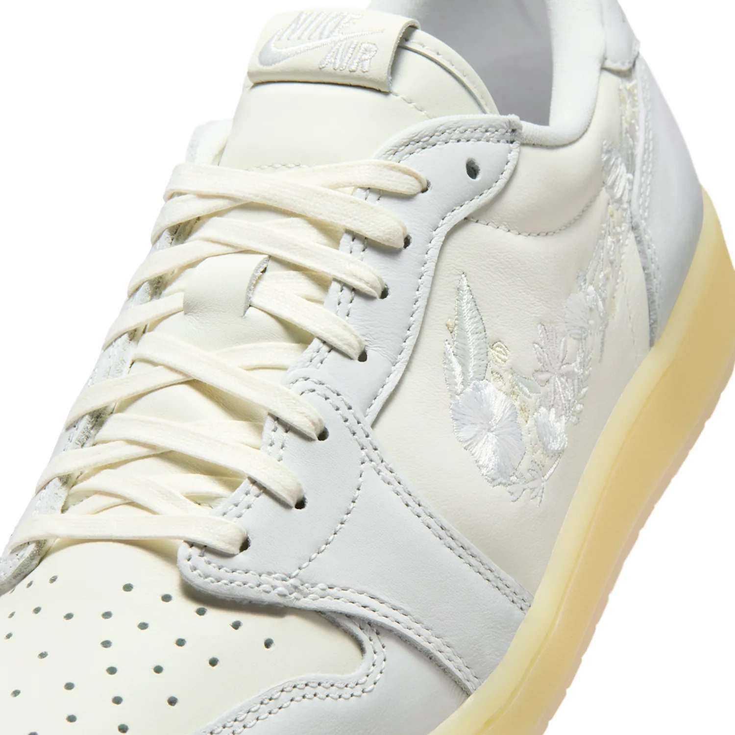 Air Jordan 1 Retro Low OG image 7