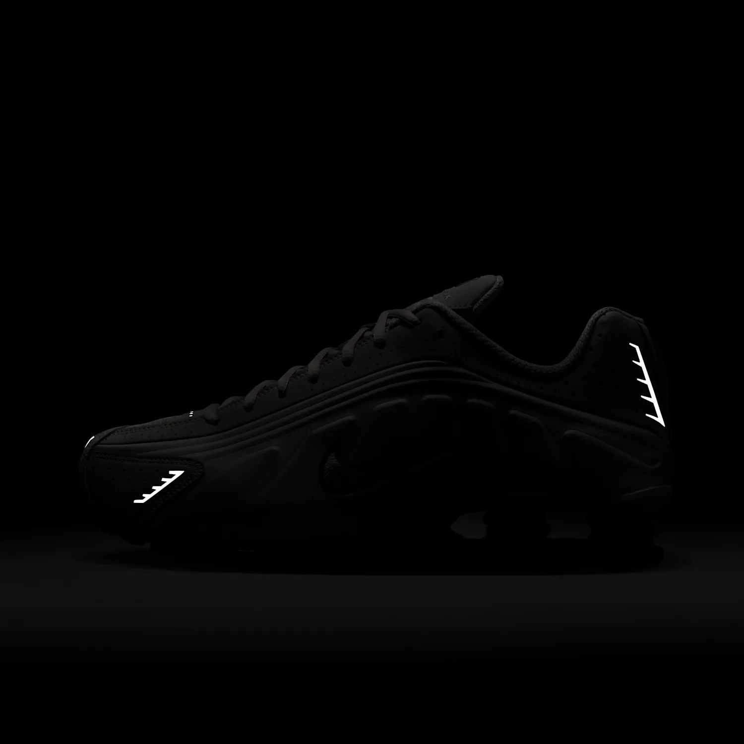 Nike Shox R4 image 3