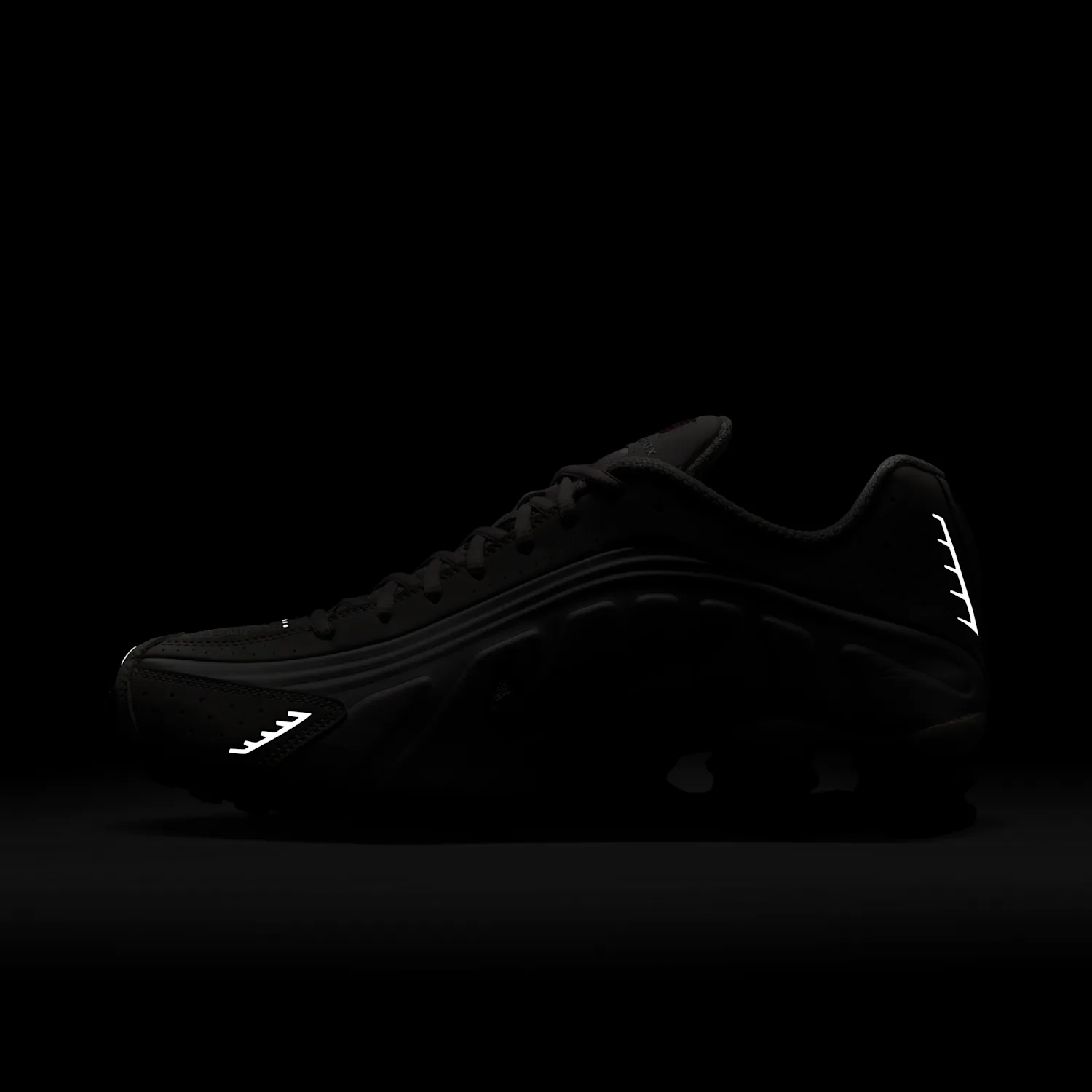 Nike Shox R4 image 4