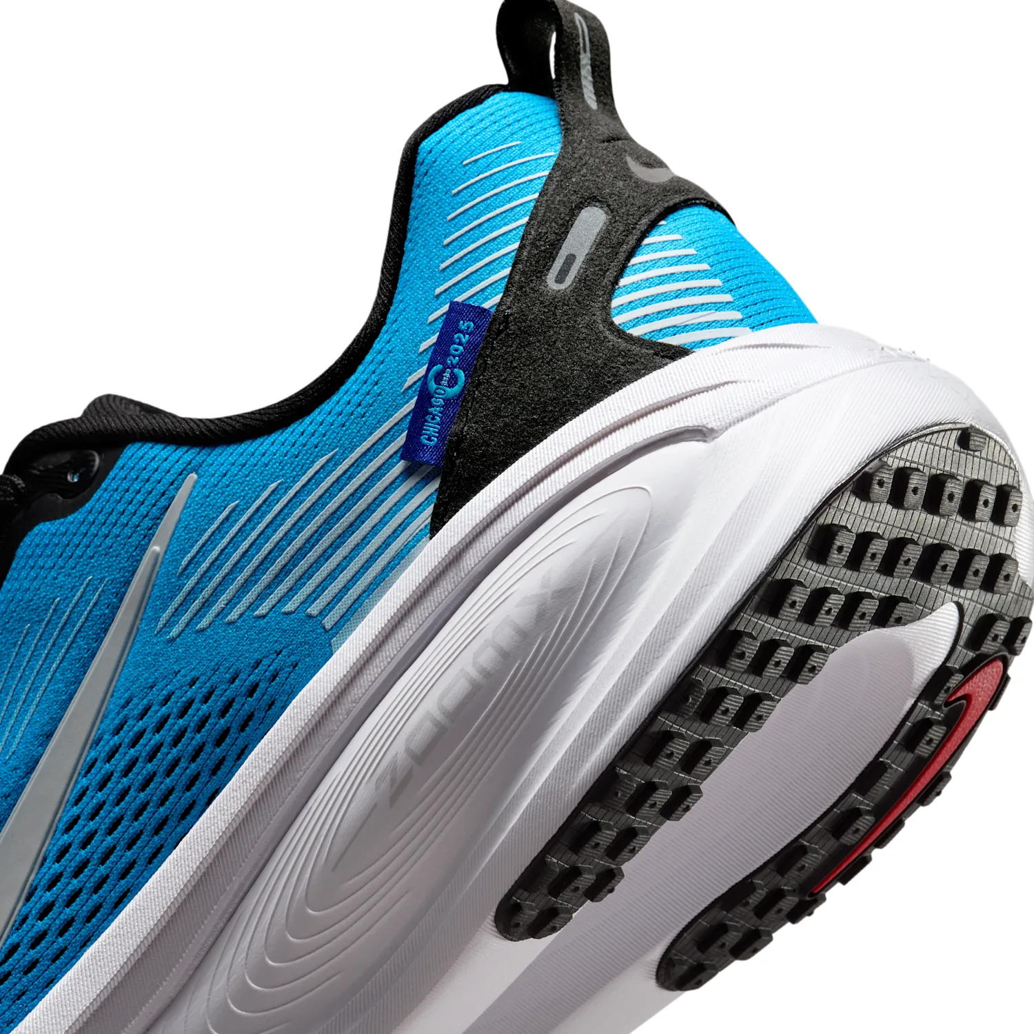 Nike Vomero 18 image 8