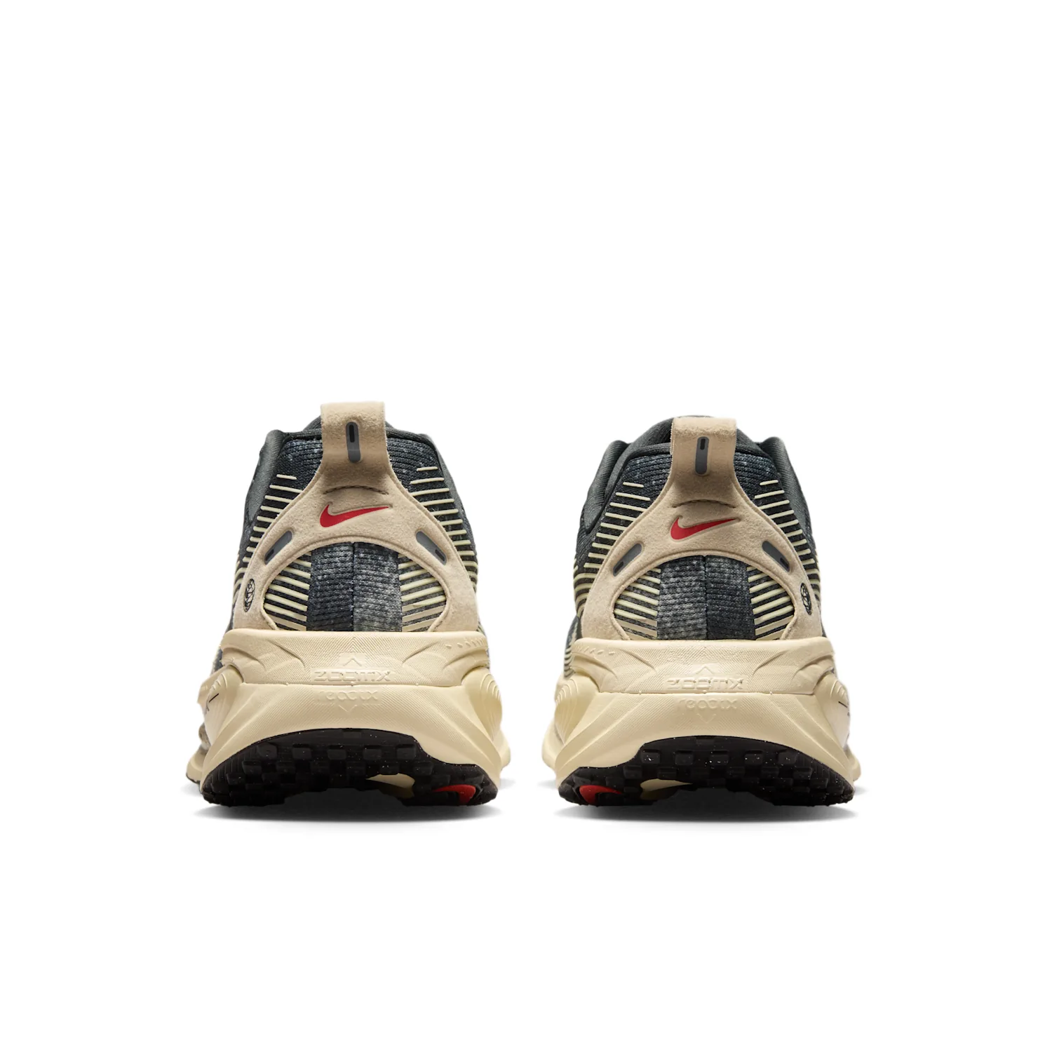 Nike Vomero 18 image 7