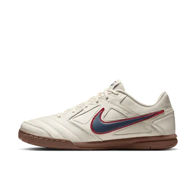 Nike Gato