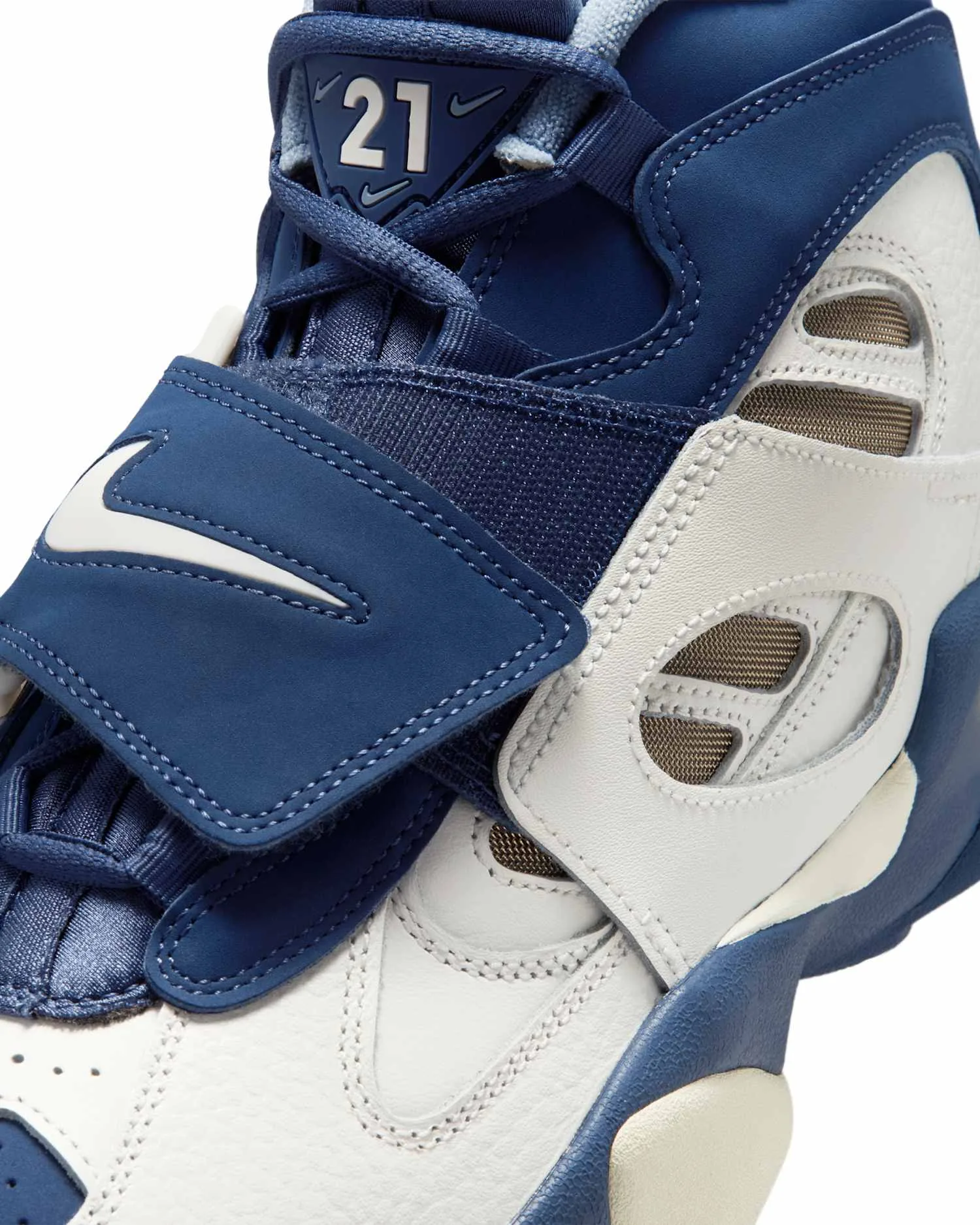 Nike Air Diamond Turf II image 7
