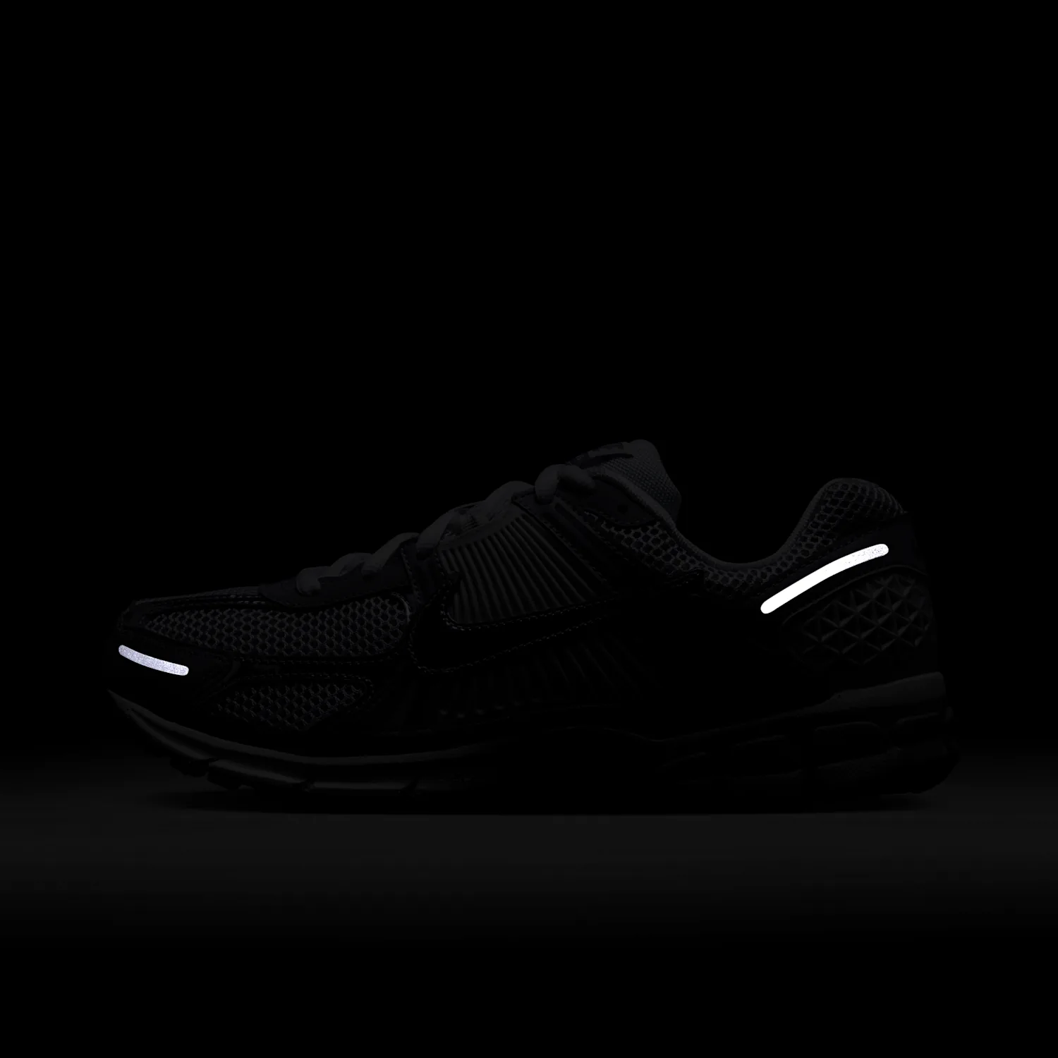 Nike Zoom Vomero 5 image 9