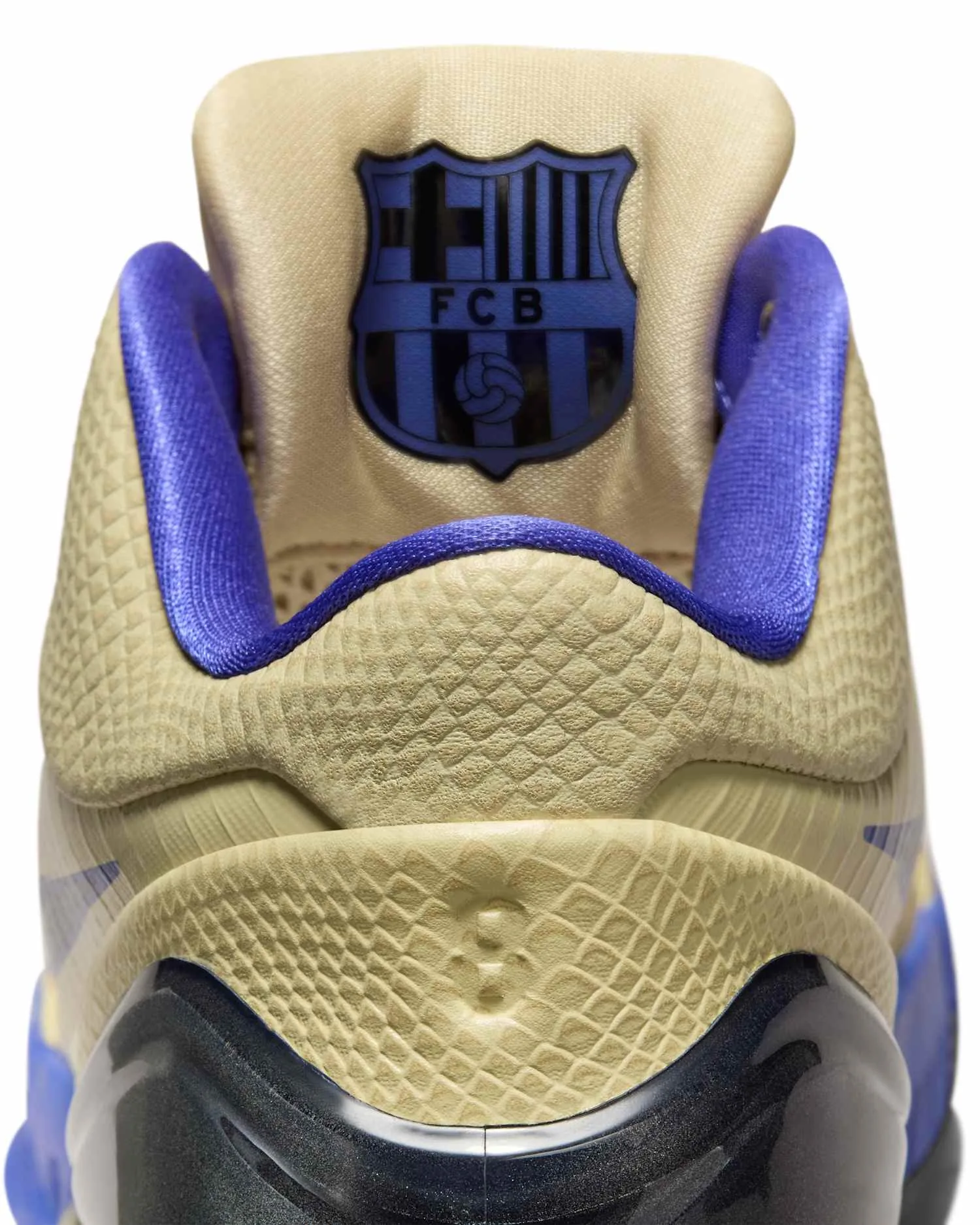 Kobe IV Protro image 2