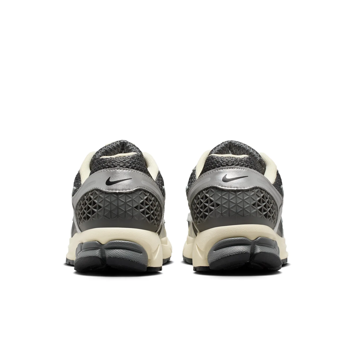 Nike Zoom Vomero 5 image 6