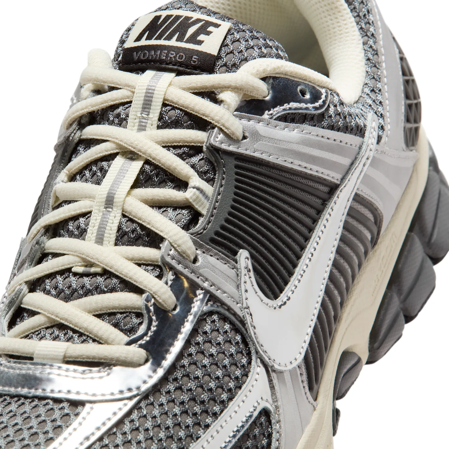 Nike Zoom Vomero 5 image 7