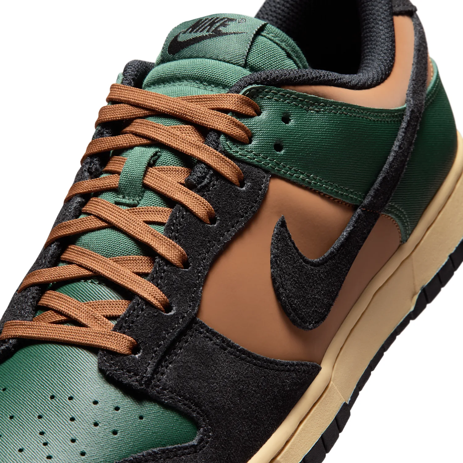 Nike Dunk Low Retro image 7