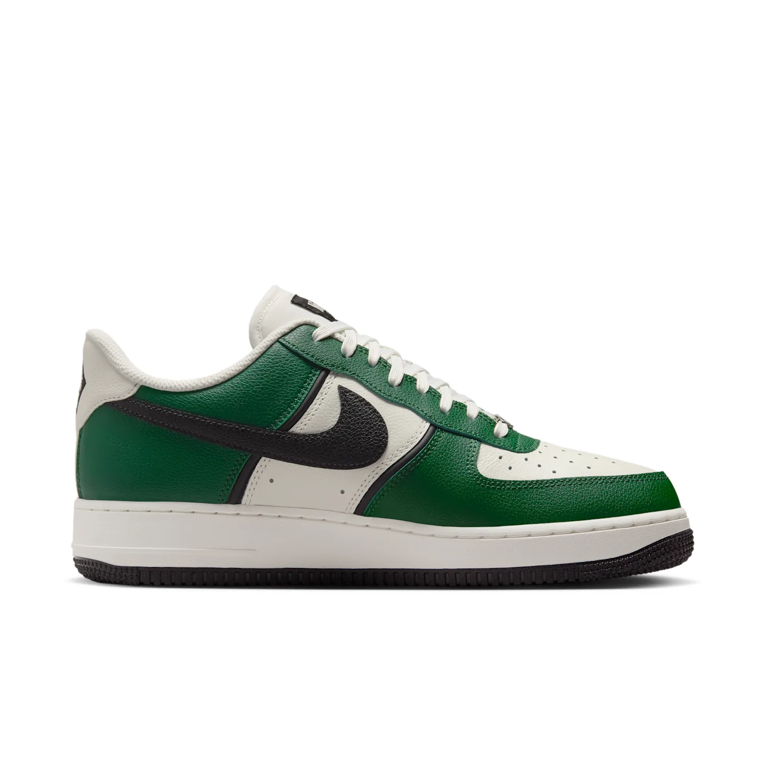 Nike Air Force 1 '07 LV8 image 3