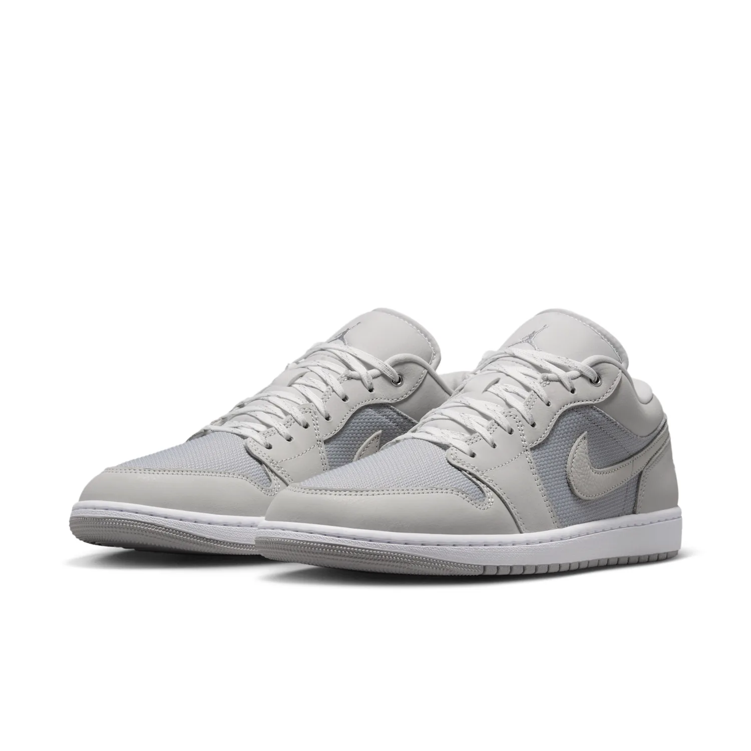 Air Jordan 1 Low SE image 5