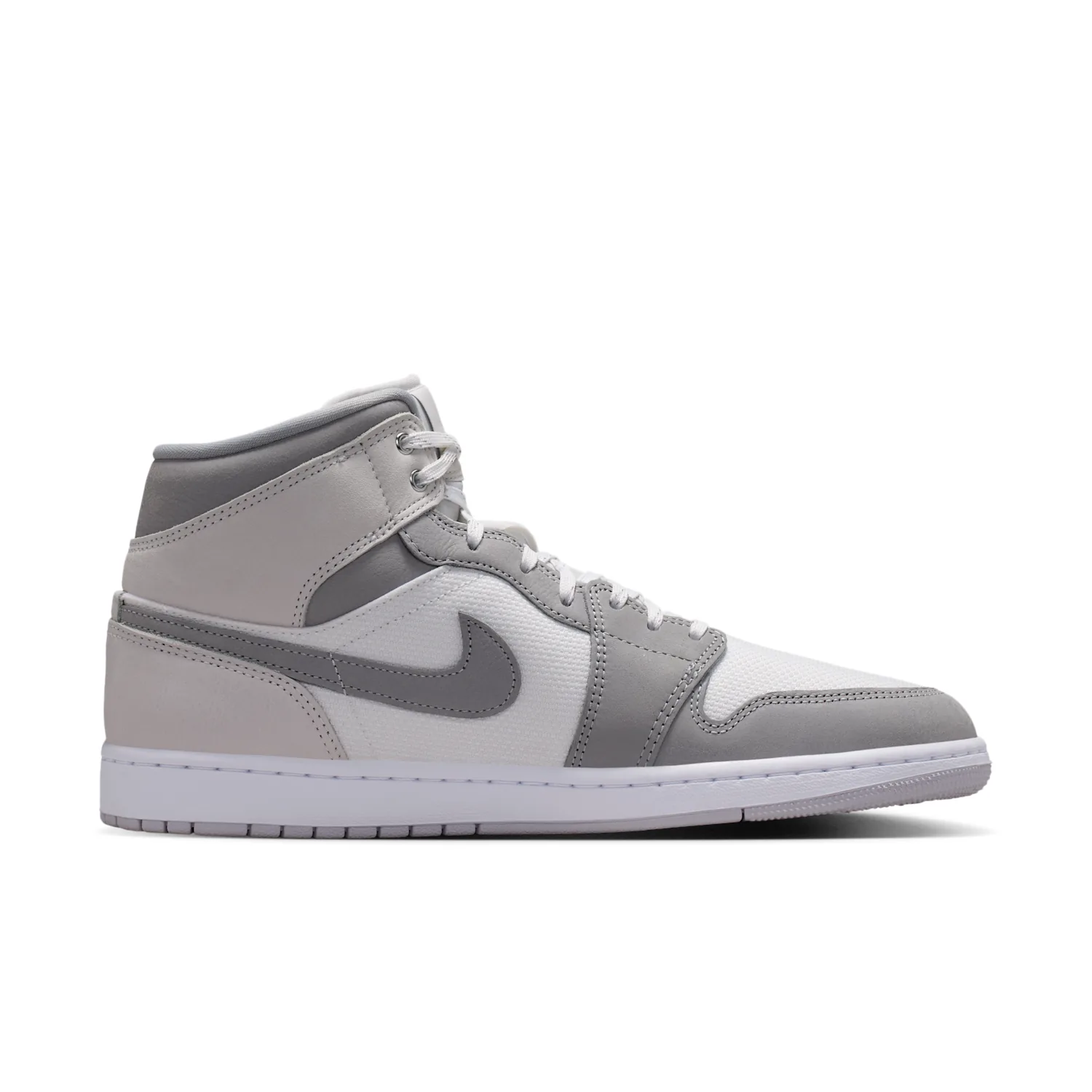 Air Jordan 1 Mid SE image 3