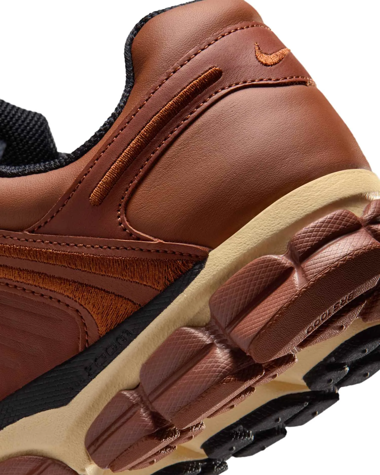 Nike Zoom Vomero 5 image 8