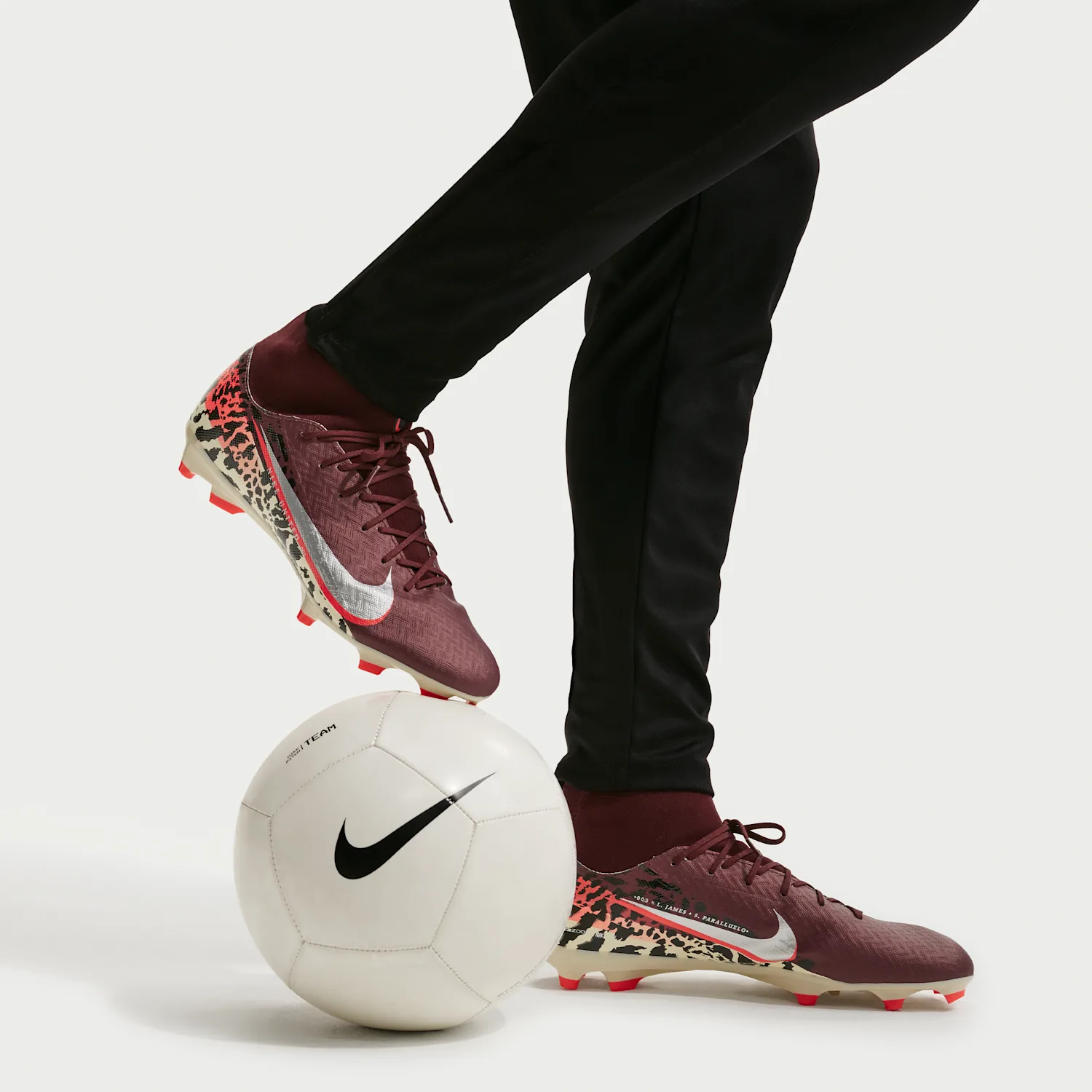 Nike United Mercurial Superfly 10 Academy image 2