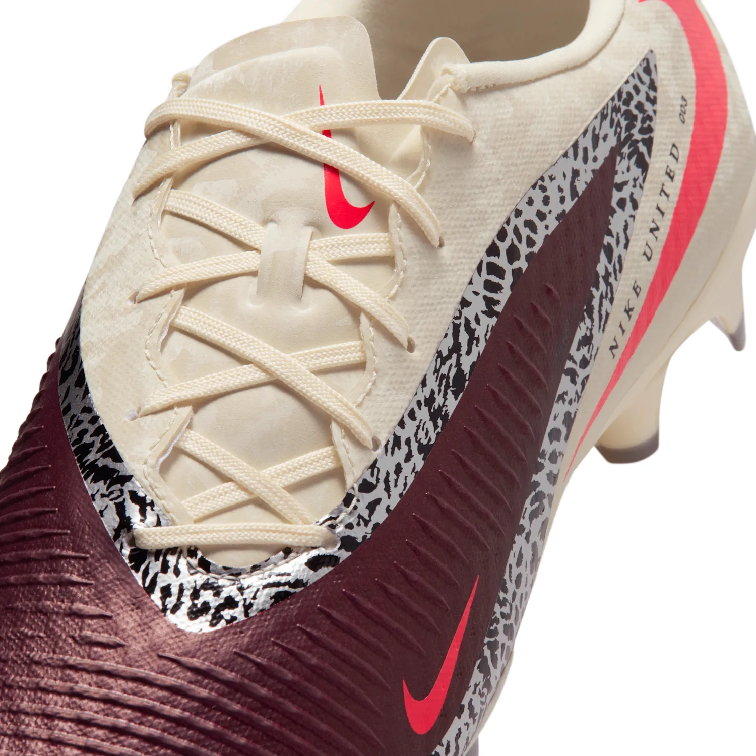Nike United Phantom 6 Low Academy image 8