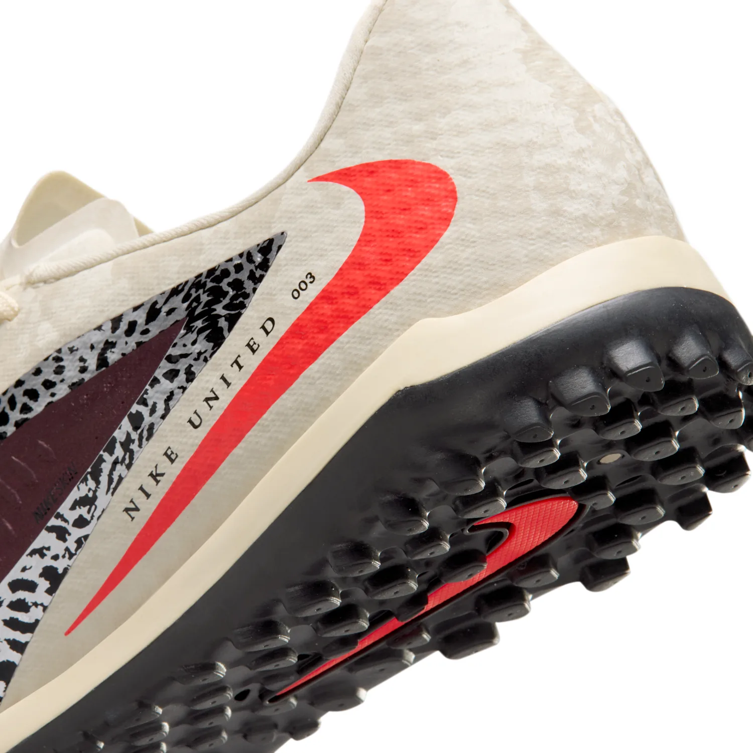 Nike United Phantom 6 Low Academy image 8