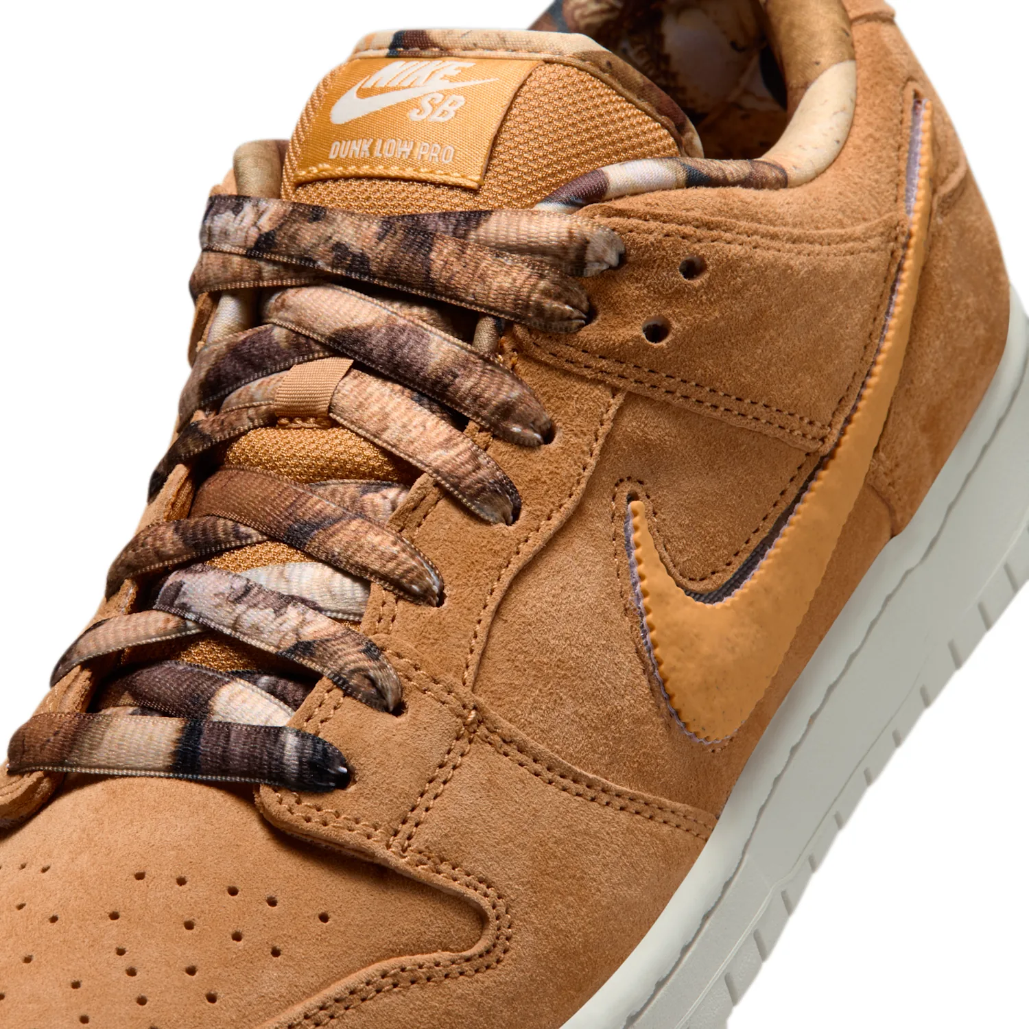 Nike SB Dunk Low Pro image 12