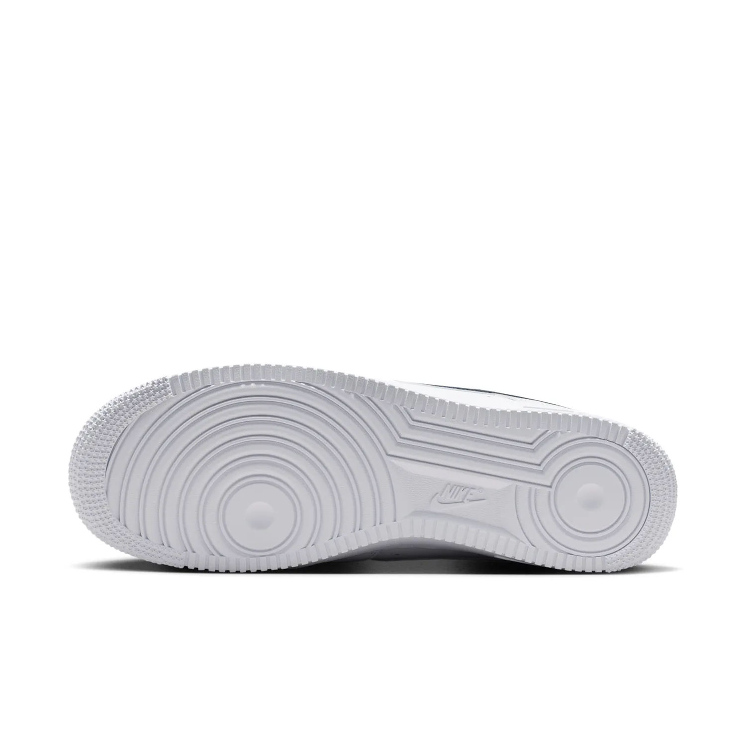 Nike Air Force 1 '07 LV8 image 2