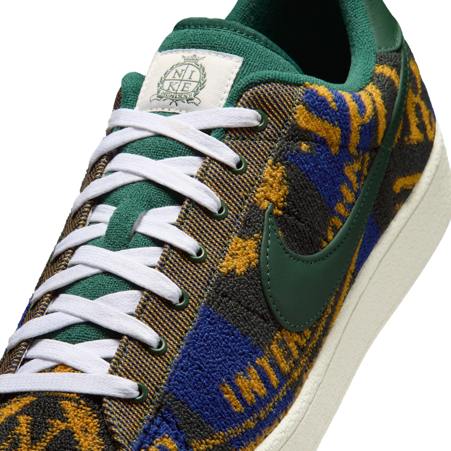 Nike Tennis Classic PRM image 7
