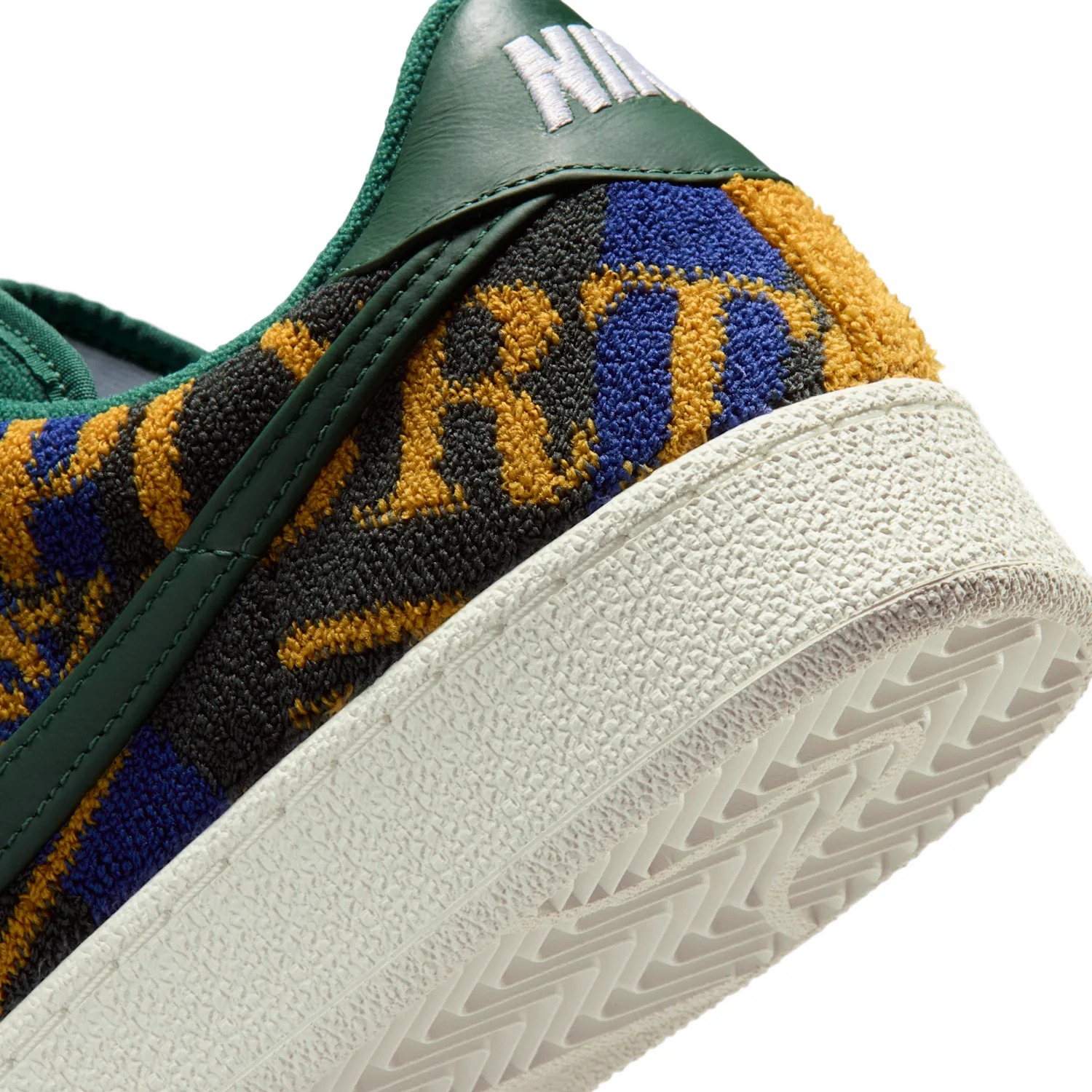 Nike Tennis Classic PRM image 8