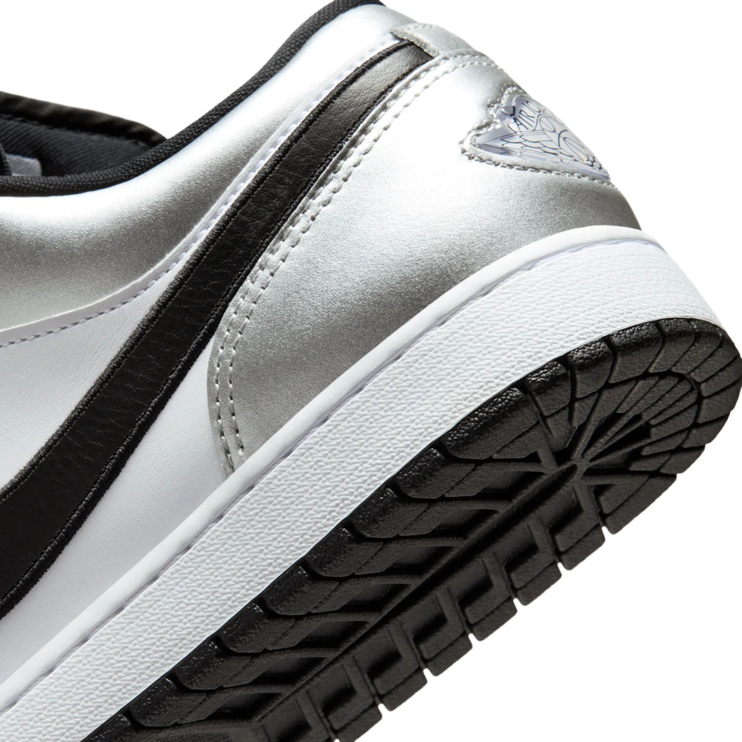 Air Jordan 1 Low SE image 9
