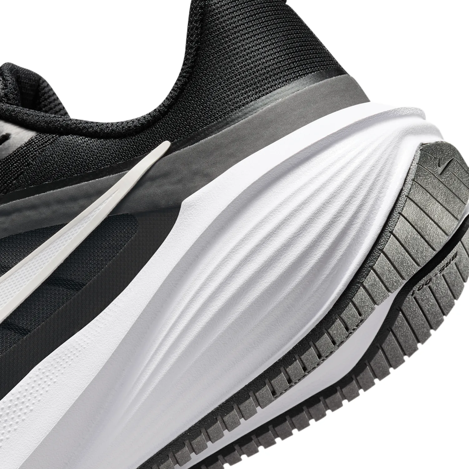 Nike Downshifter 14 image 8