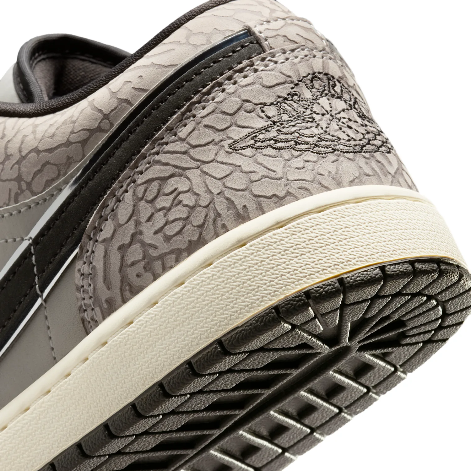 Air Jordan 1 Low SE image 8