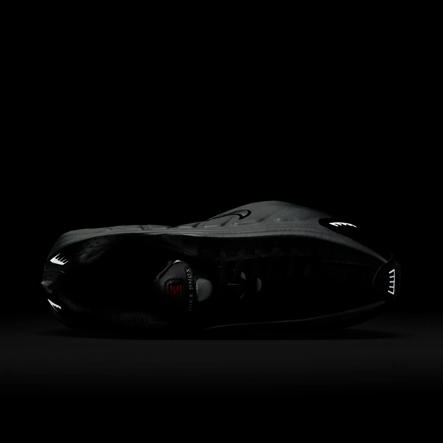 Nike Shox R4 image 12