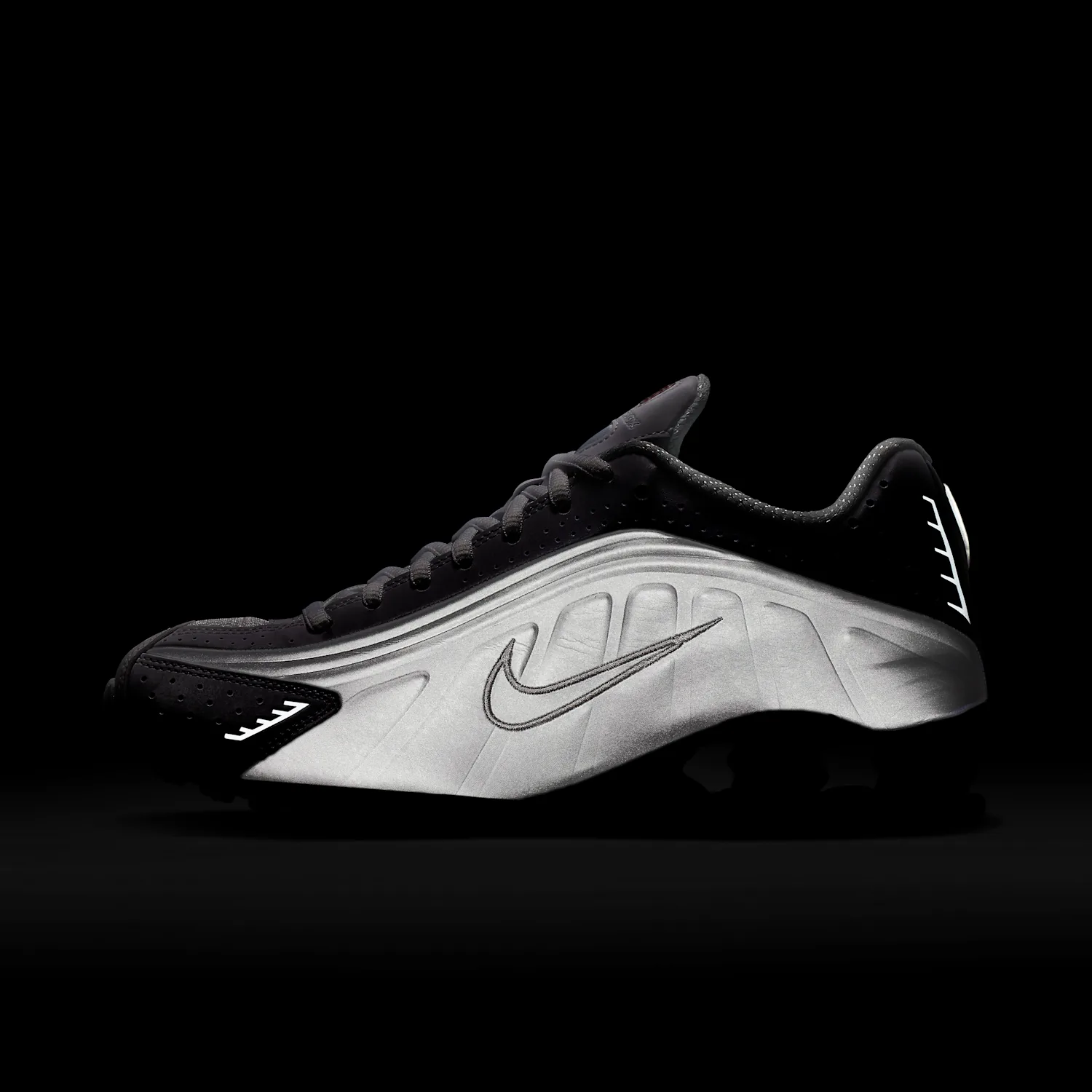 Nike Shox R4 image 2