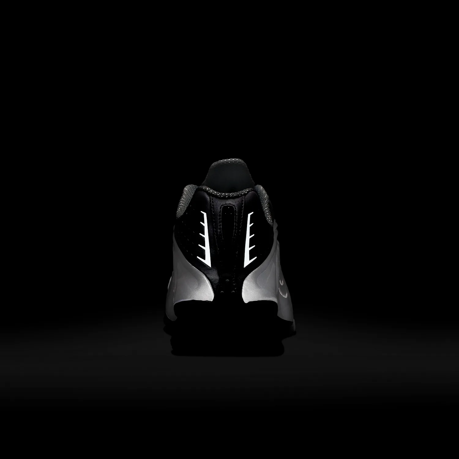 Nike Shox R4 image 11