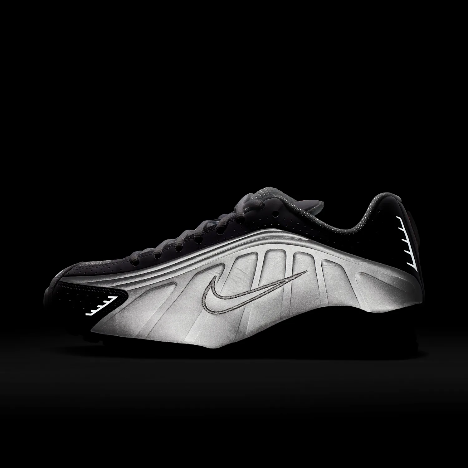 Nike Shox R4 image 12