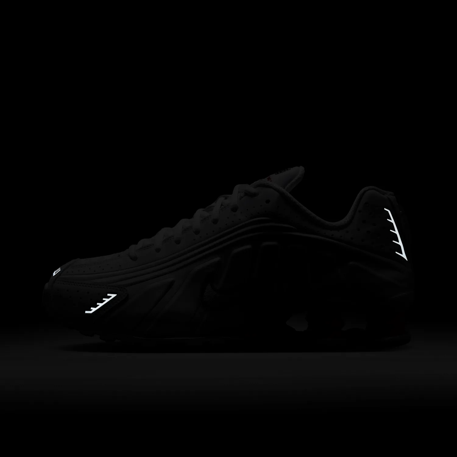 Nike Shox R4 image 3