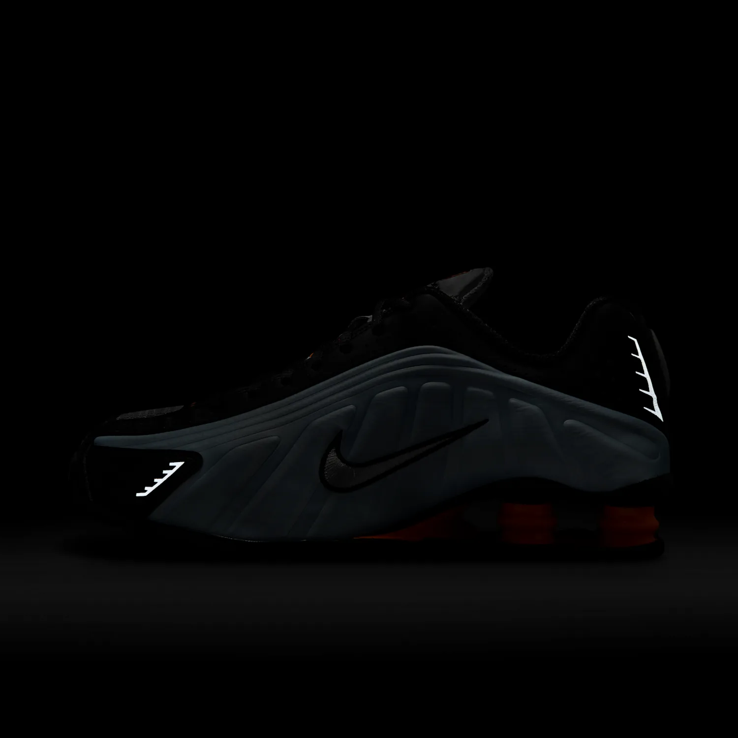Nike Shox R4 image 3