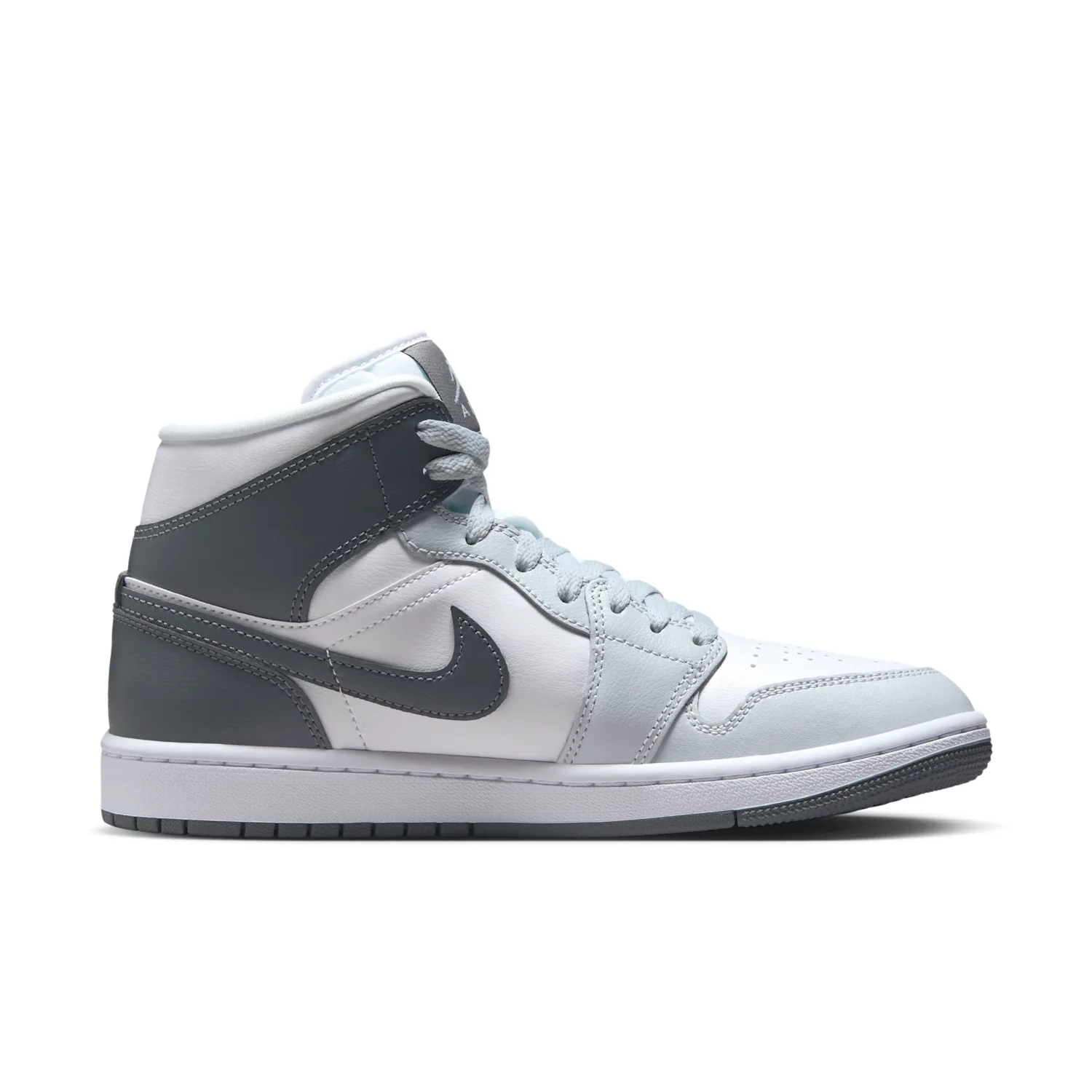 Air Jordan 1 Mid image 3