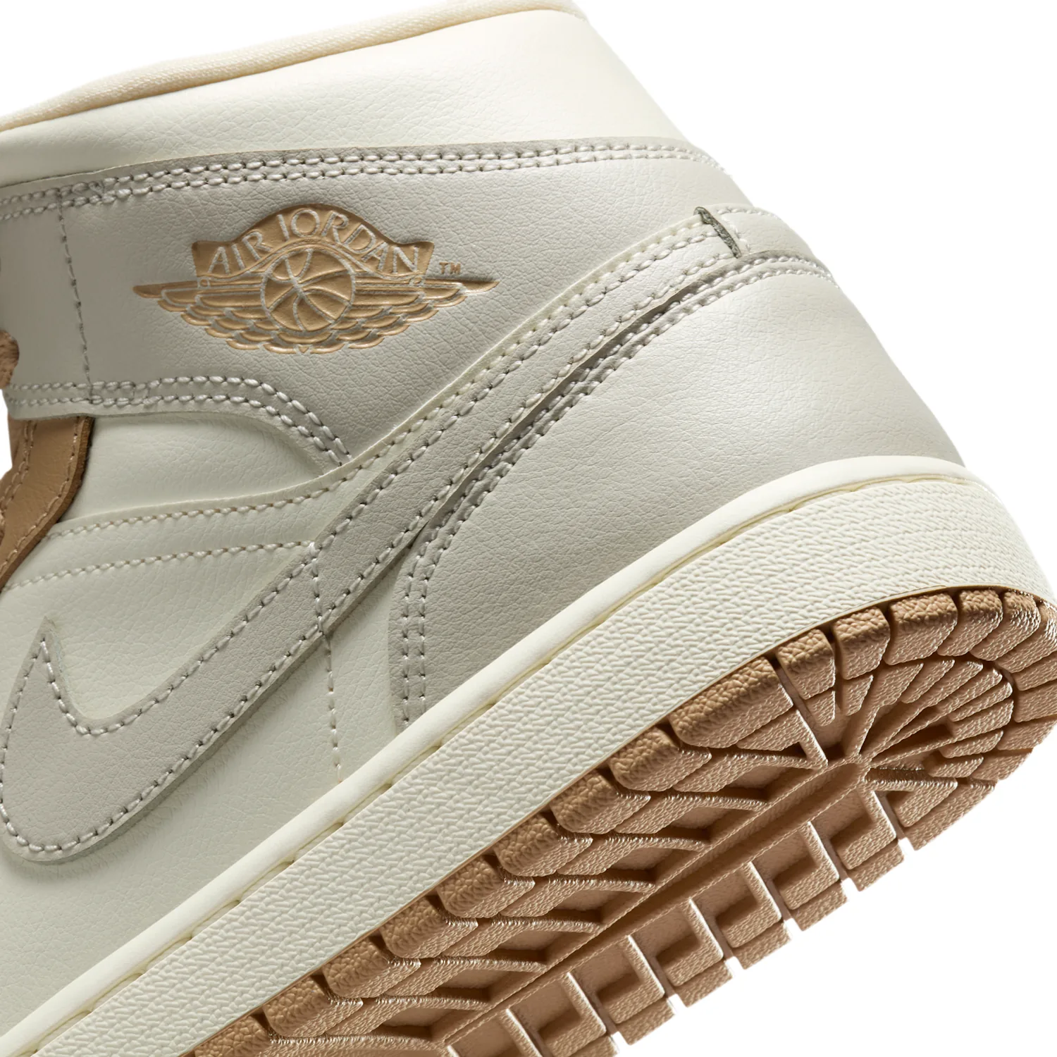 Air Jordan 1 Mid image 8