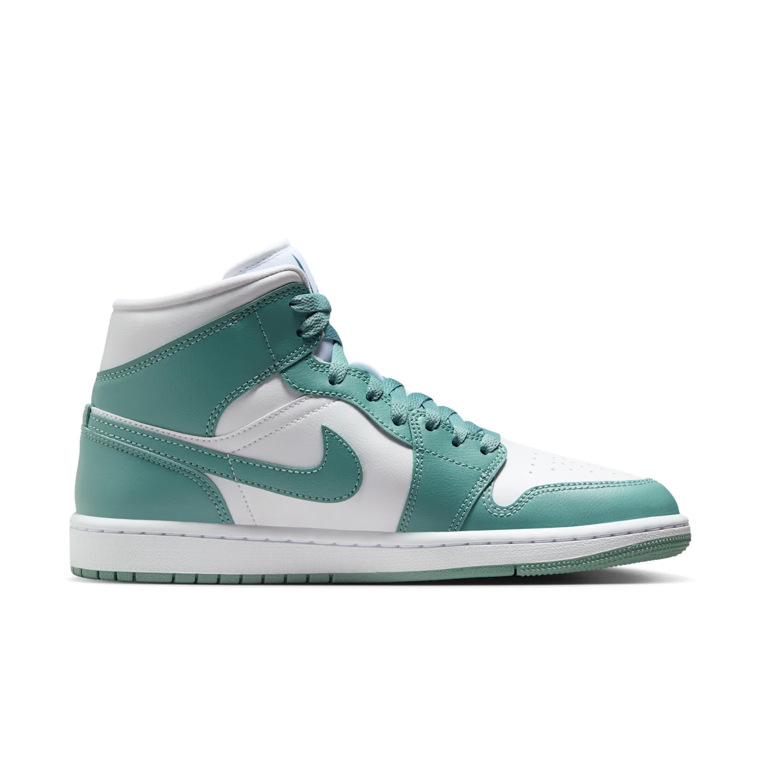 Air Jordan 1 Mid image 3